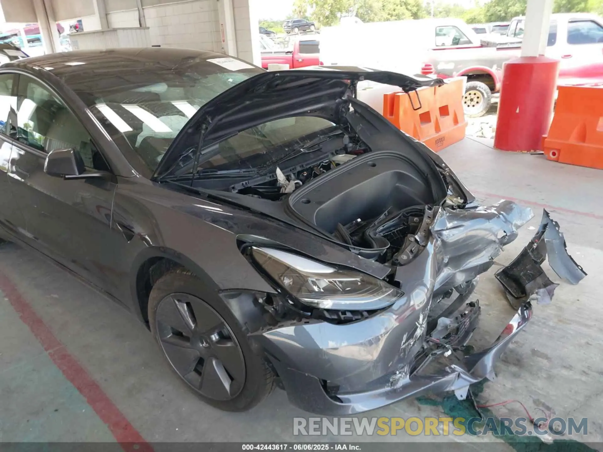 19 fotografías del automóvil dañado 5YJ3E1EA3PF618866 TESLA MODEL 3 2023