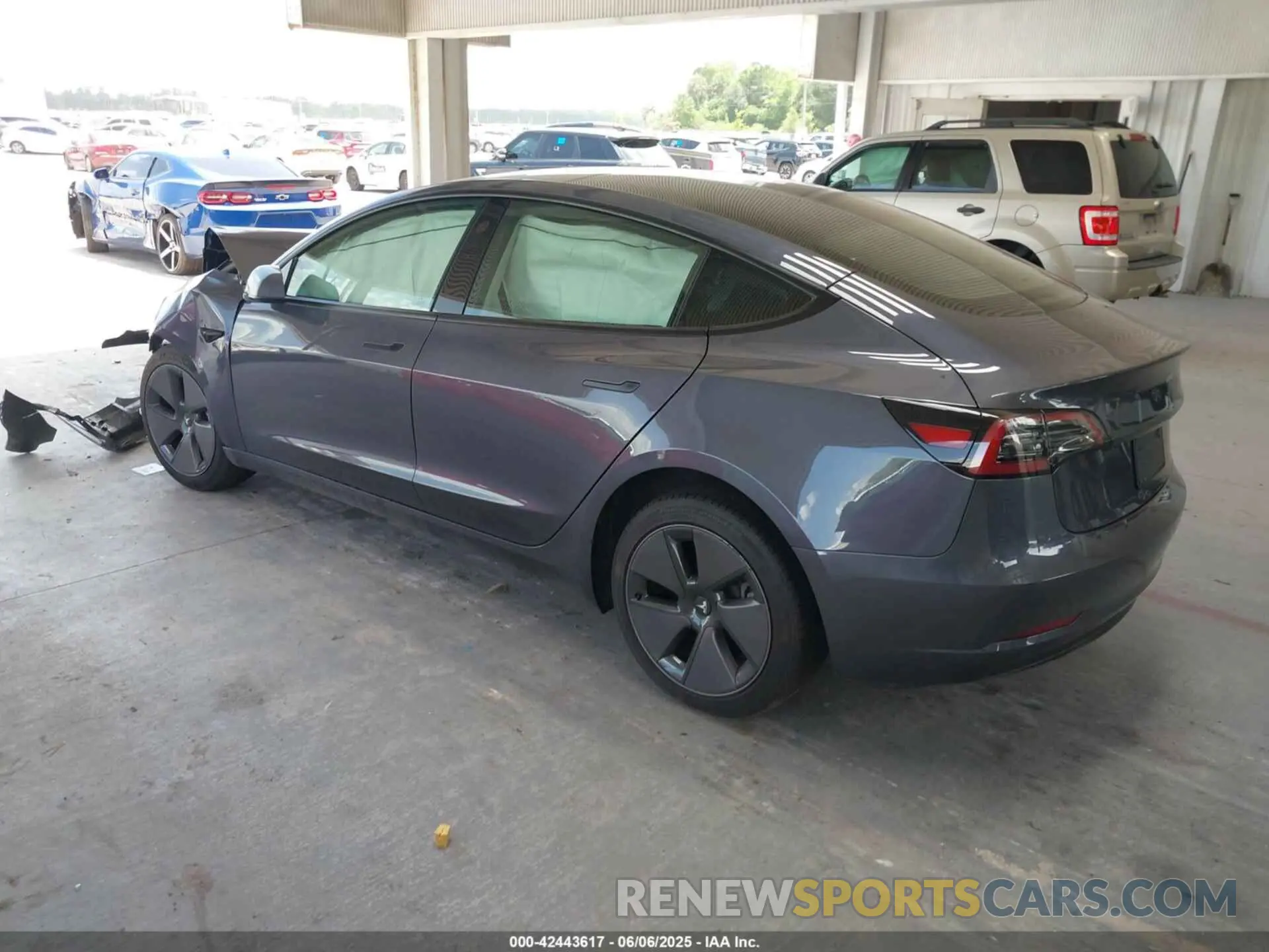 3 fotografías del automóvil dañado 5YJ3E1EA3PF618866 TESLA MODEL 3 2023