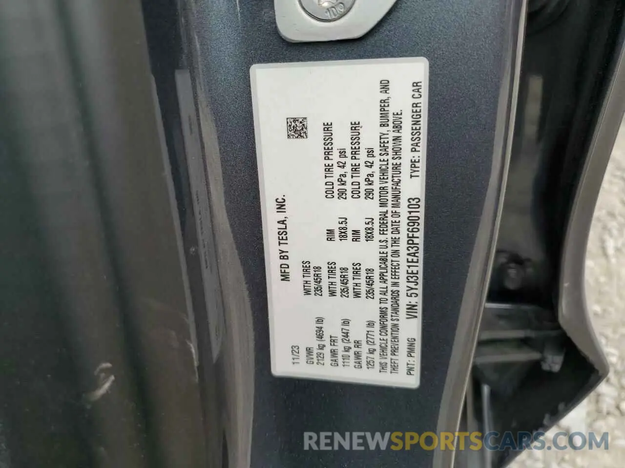 13 fotografías del automóvil dañado 5YJ3E1EA3PF690103 TESLA MODEL 3 2023
