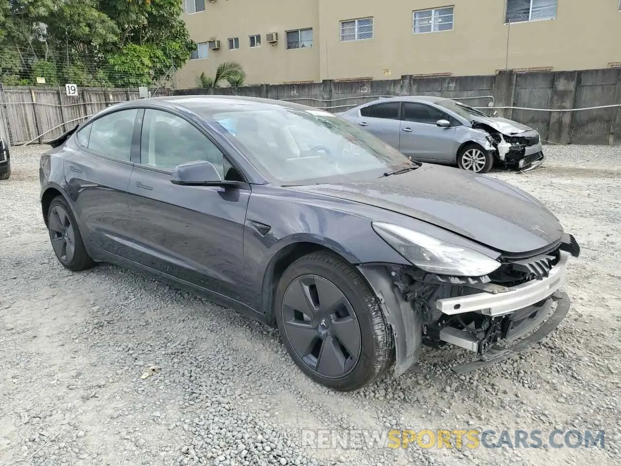 4 fotografías del automóvil dañado 5YJ3E1EA3PF690103 TESLA MODEL 3 2023
