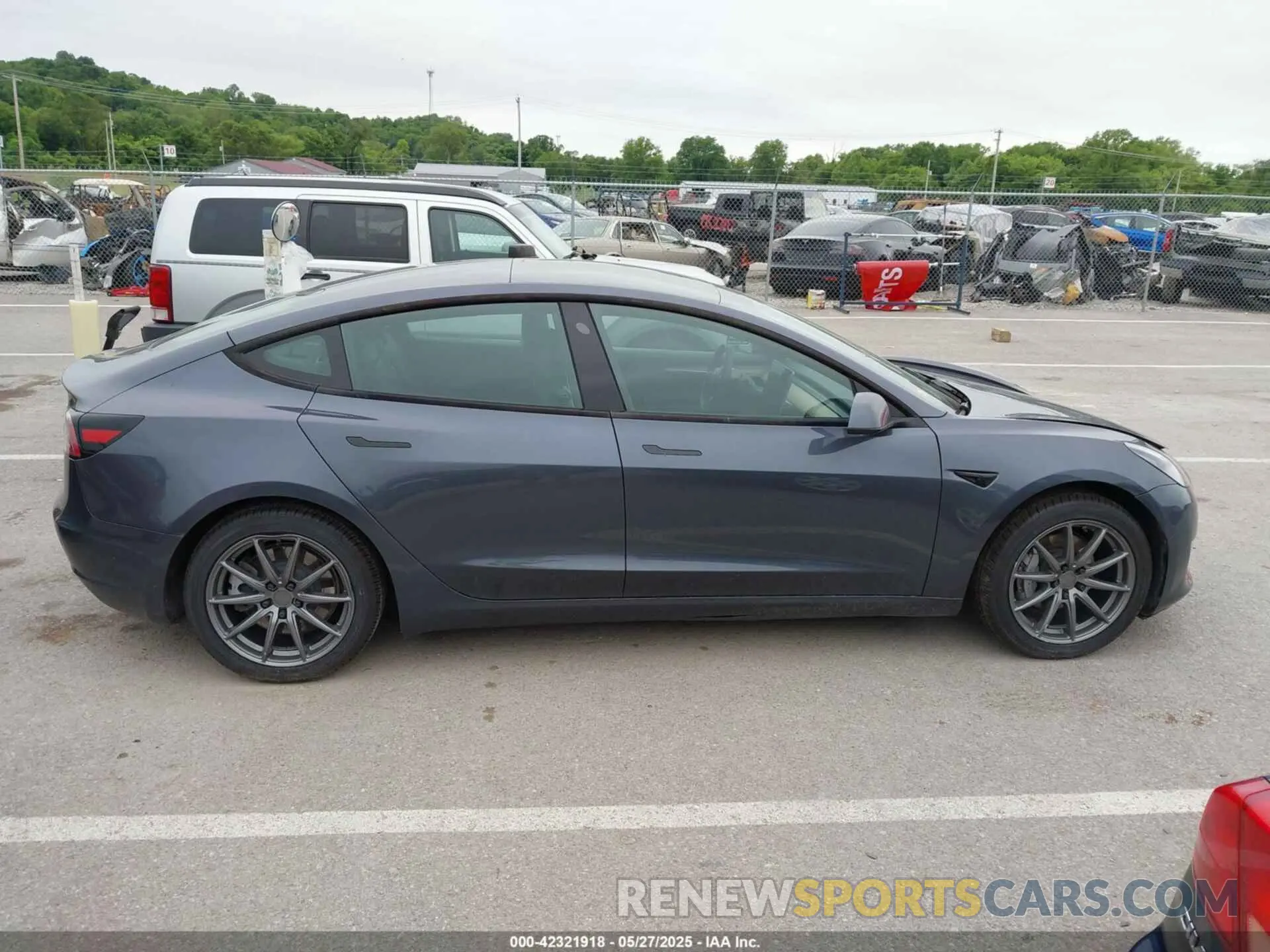 13 fotografías del automóvil dañado 5YJ3E1EA3PF691297 TESLA MODEL 3 2023