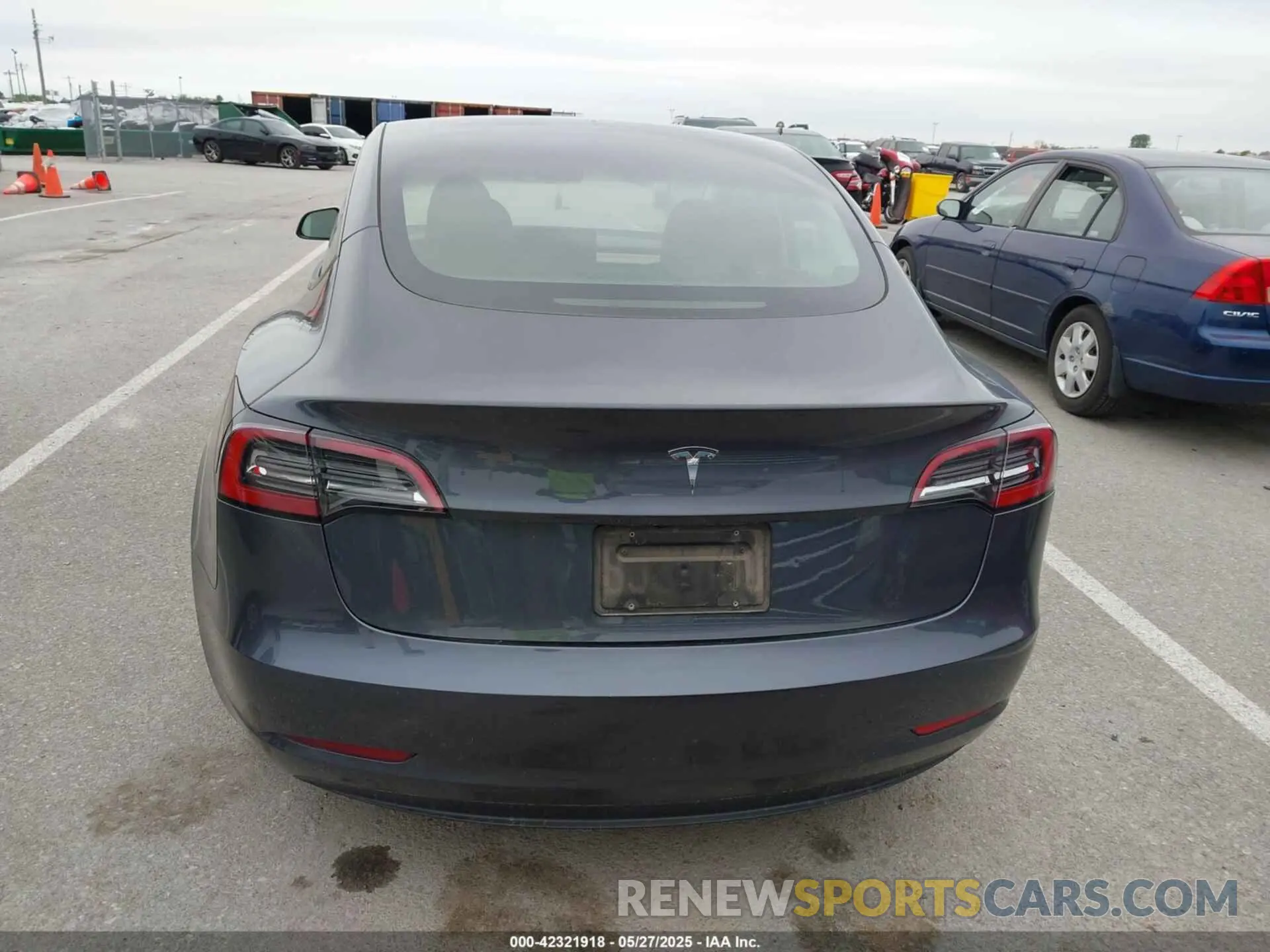 16 fotografías del automóvil dañado 5YJ3E1EA3PF691297 TESLA MODEL 3 2023