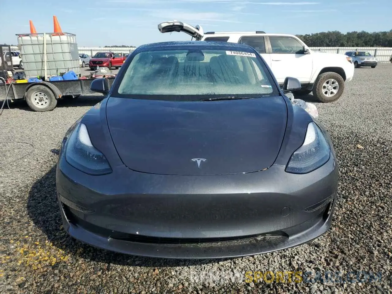 5 fotografías del automóvil dañado 5YJ3E1EA3PF692630 TESLA MODEL 3 2023