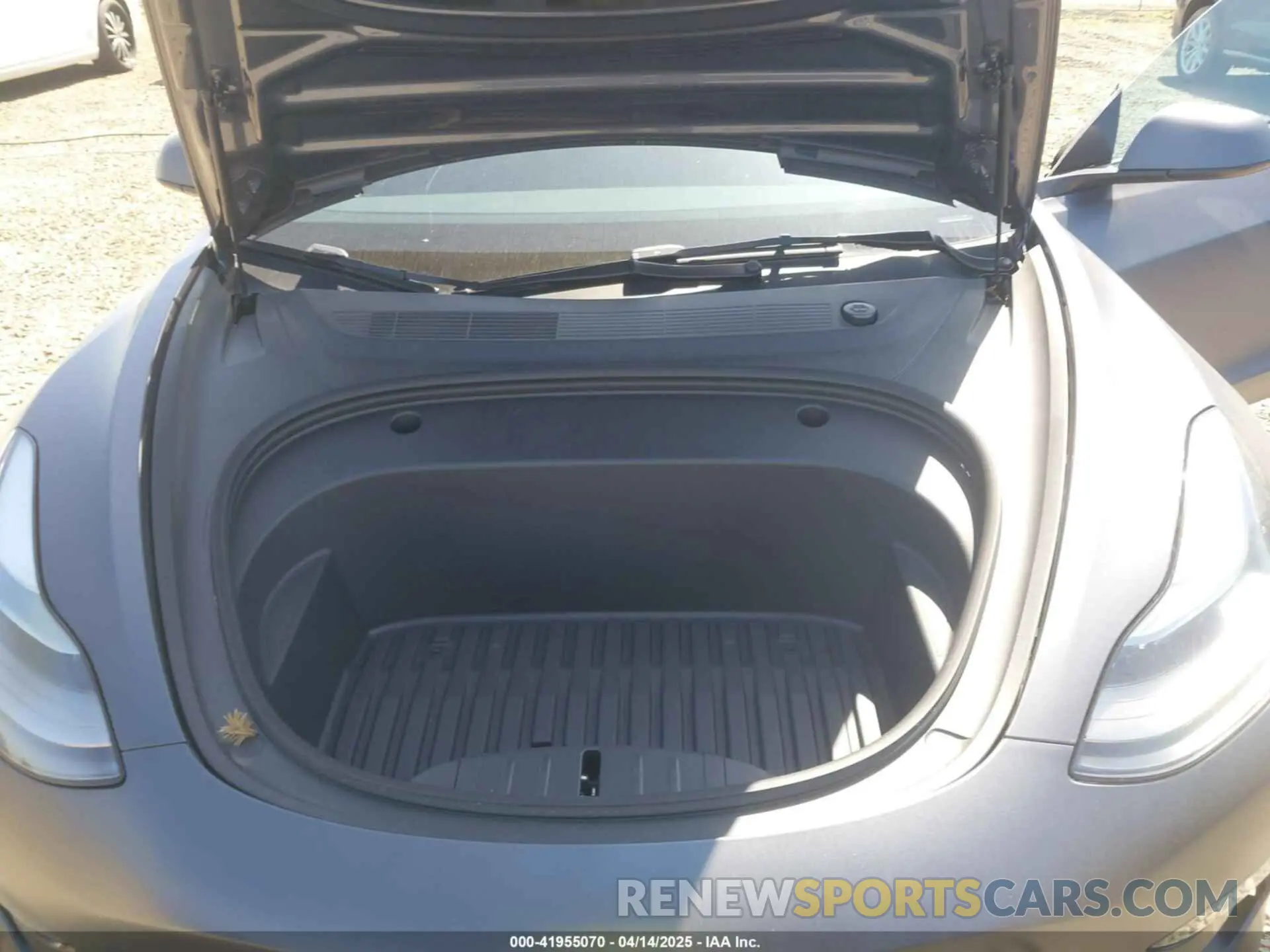 10 fotografías del automóvil dañado 5YJ3E1EA3PF705831 TESLA MODEL 3 2023