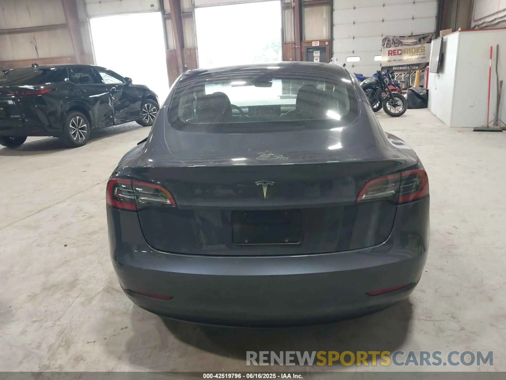 15 fotografías del automóvil dañado 5YJ3E1EA3PF705909 TESLA MODEL 3 2023