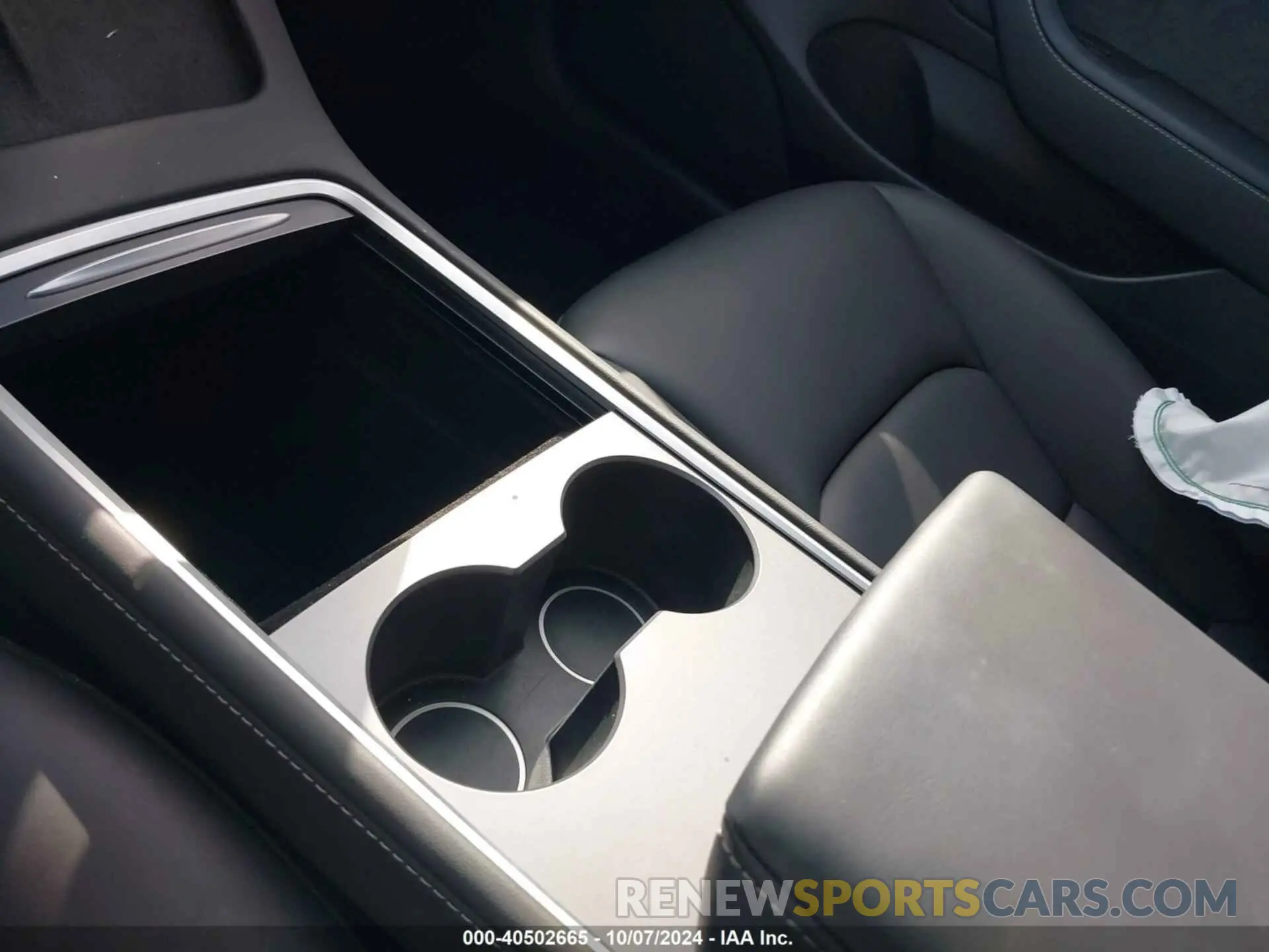 17 fotografías del automóvil dañado 5YJ3E1EA4PF402069 TESLA MODEL 3 2023