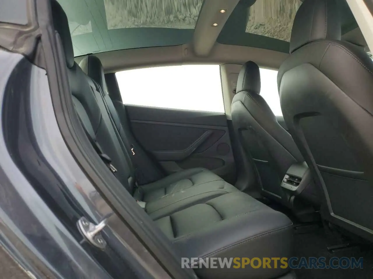 12 fotografías del automóvil dañado 5YJ3E1EA4PF402430 TESLA MODEL 3 2023