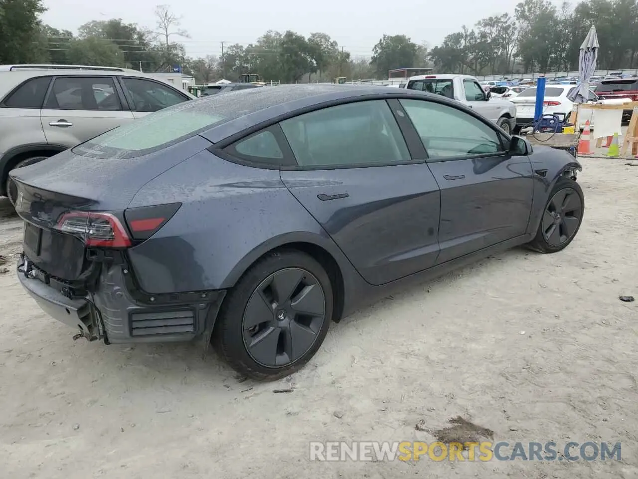 3 fotografías del automóvil dañado 5YJ3E1EA4PF413492 TESLA MODEL 3 2023