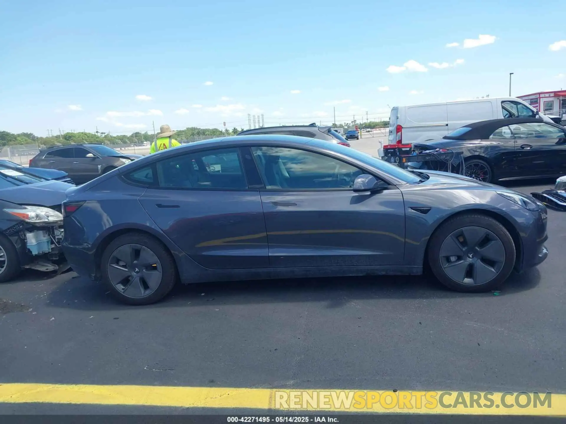13 fotografías del automóvil dañado 5YJ3E1EA4PF461624 TESLA MODEL 3 2023