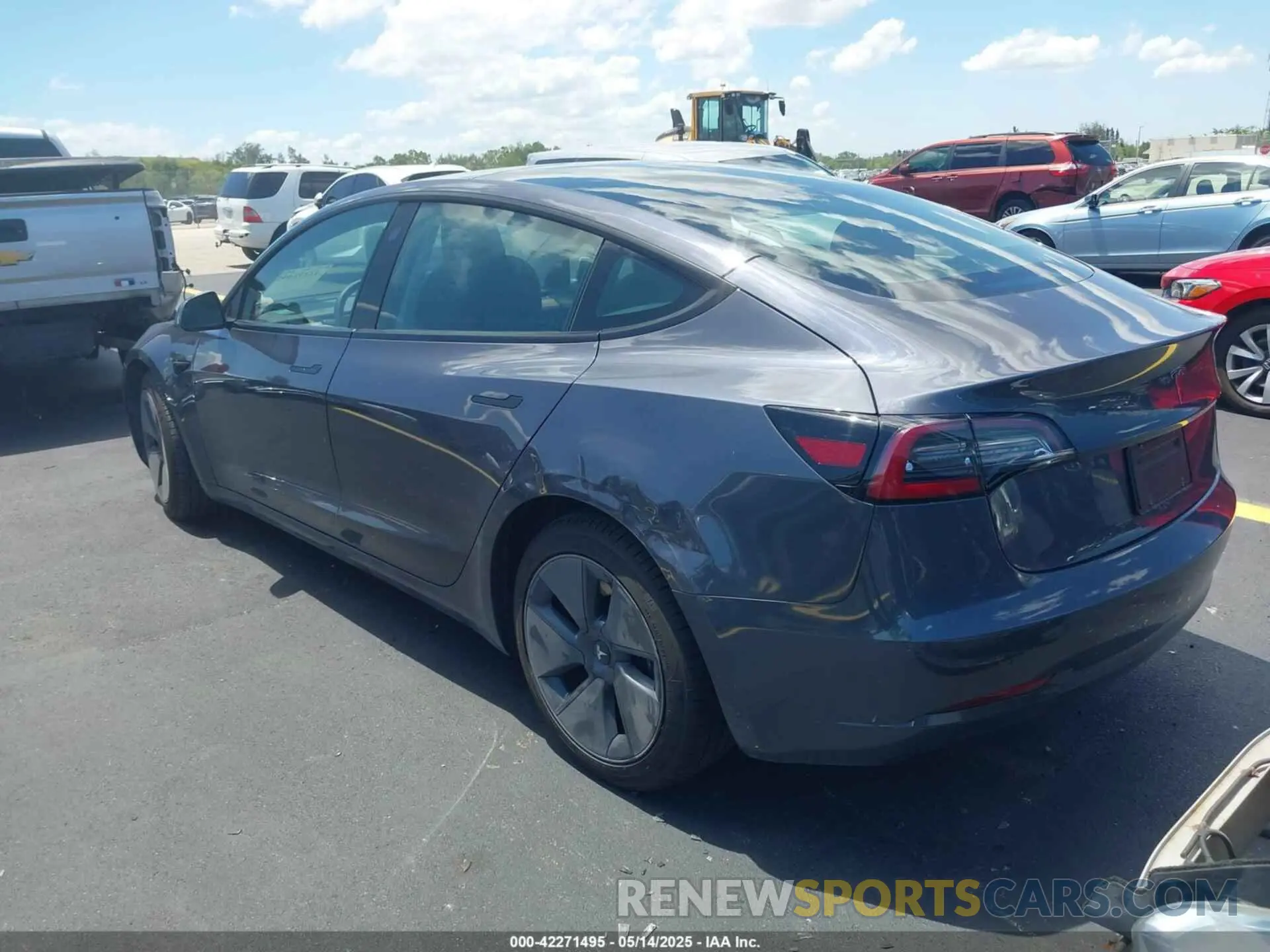 3 fotografías del automóvil dañado 5YJ3E1EA4PF461624 TESLA MODEL 3 2023