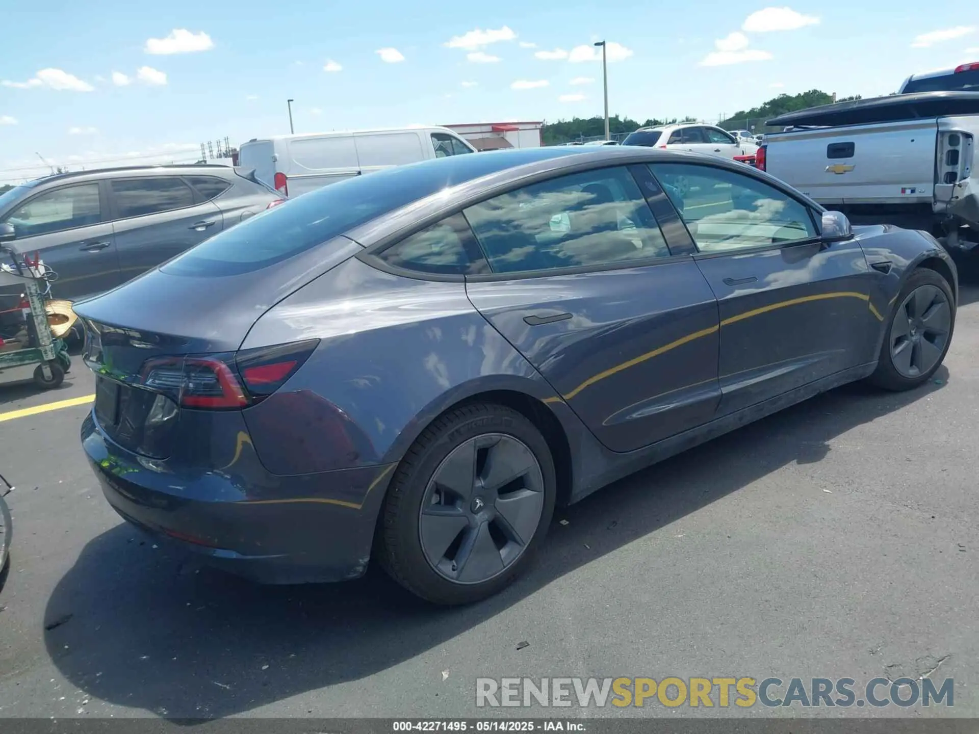 4 fotografías del automóvil dañado 5YJ3E1EA4PF461624 TESLA MODEL 3 2023