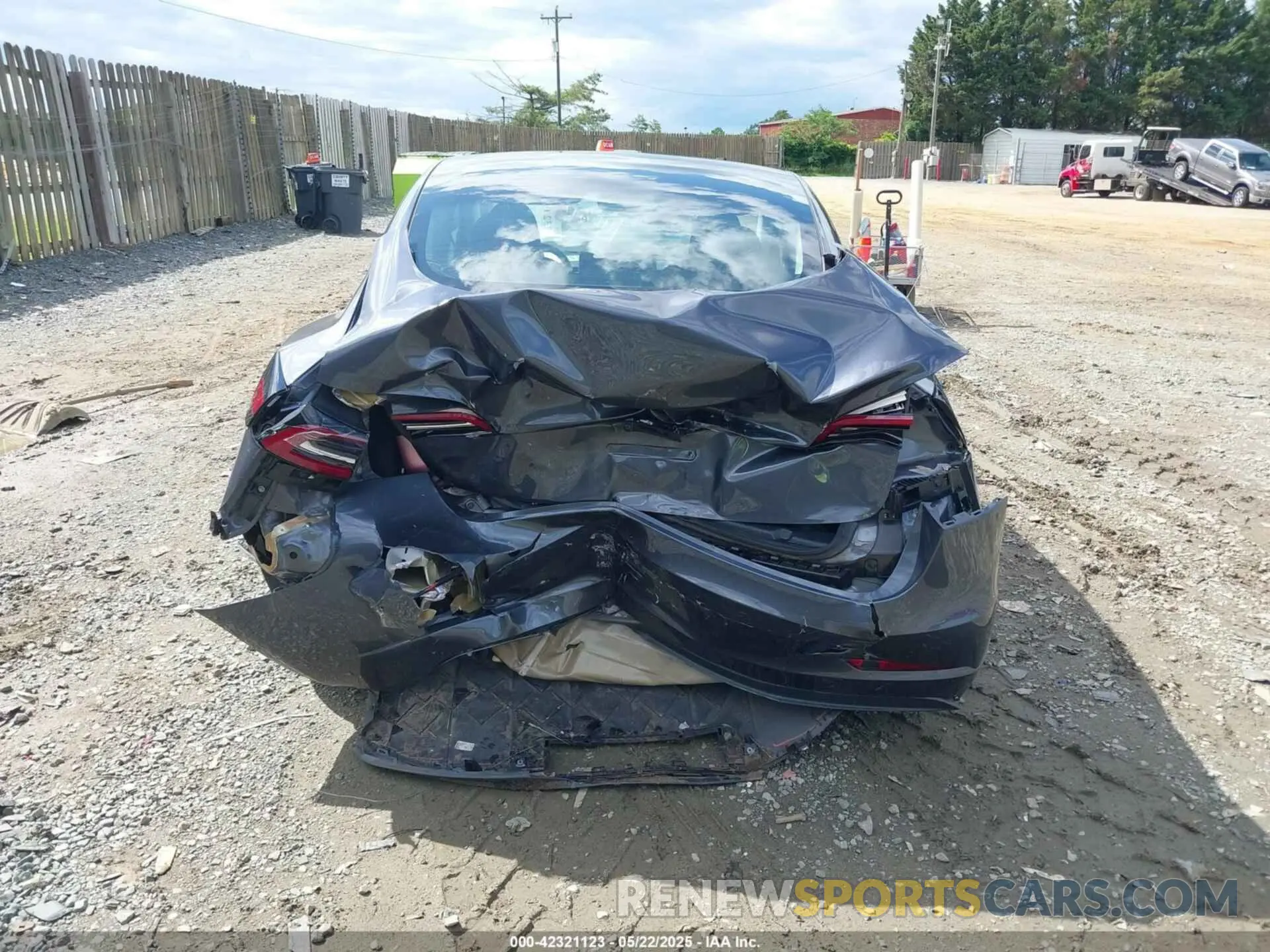 16 fotografías del automóvil dañado 5YJ3E1EA4PF515844 TESLA MODEL 3 2023