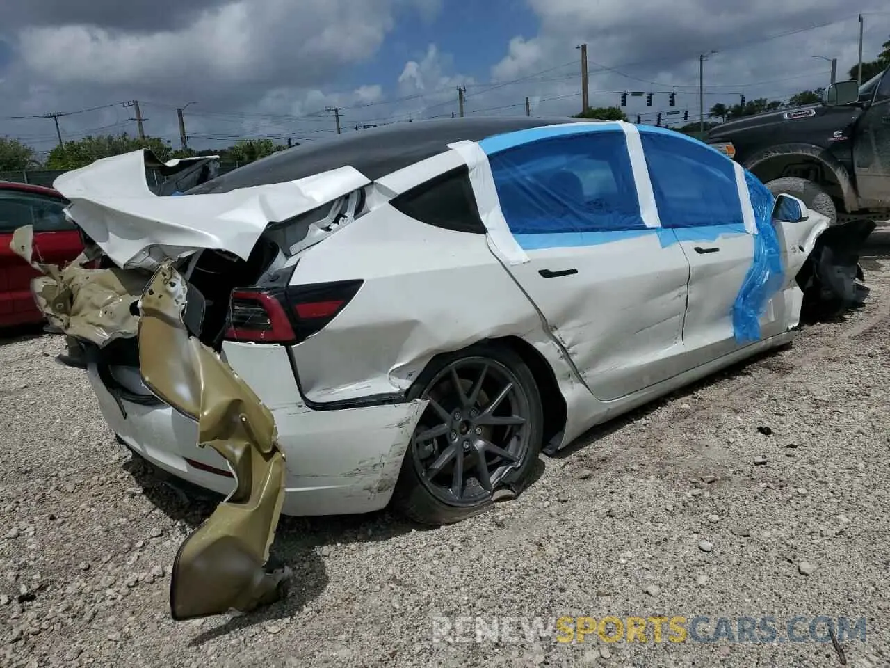 3 fotografías del automóvil dañado 5YJ3E1EA4PF567345 TESLA MODEL 3 2023