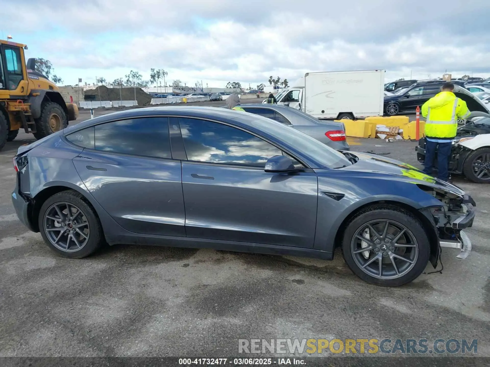14 fotografías del automóvil dañado 5YJ3E1EA4PF569645 TESLA MODEL 3 2023