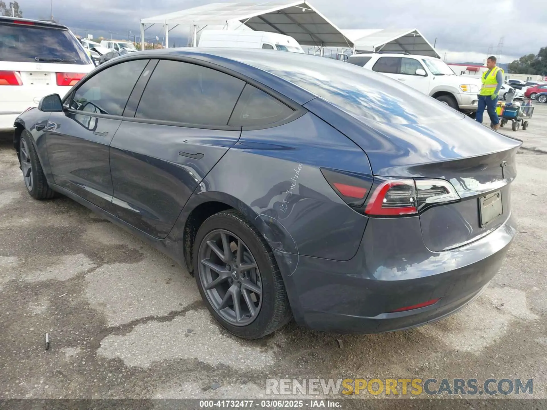3 fotografías del automóvil dañado 5YJ3E1EA4PF569645 TESLA MODEL 3 2023