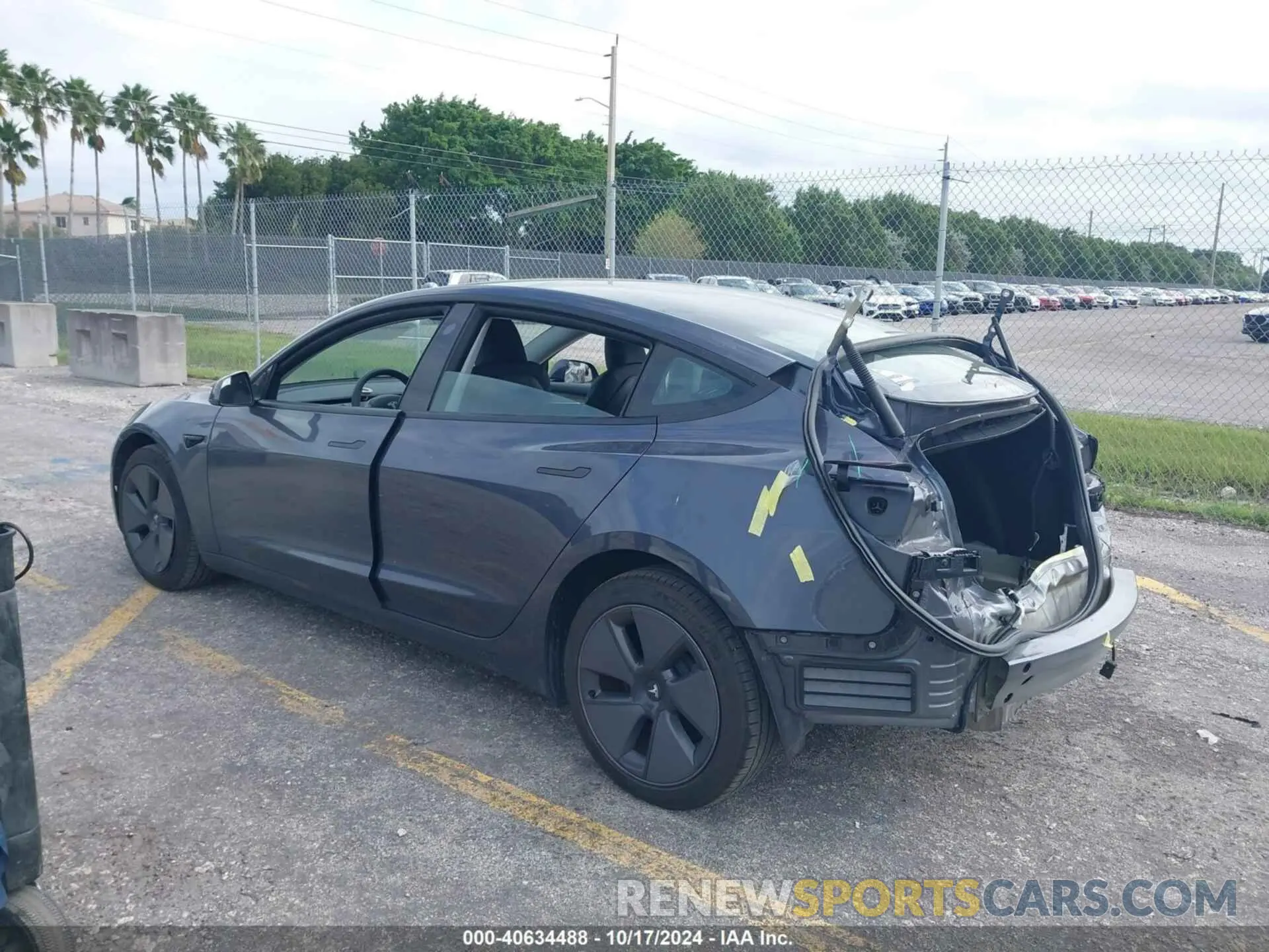 3 fotografías del automóvil dañado 5YJ3E1EA4PF570469 TESLA MODEL 3 2023