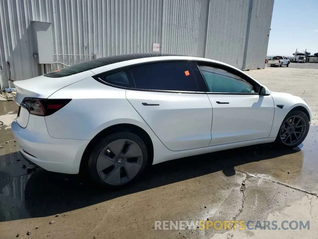 3 fotografías del automóvil dañado 5YJ3E1EA4PF571248 TESLA MODEL 3 2023