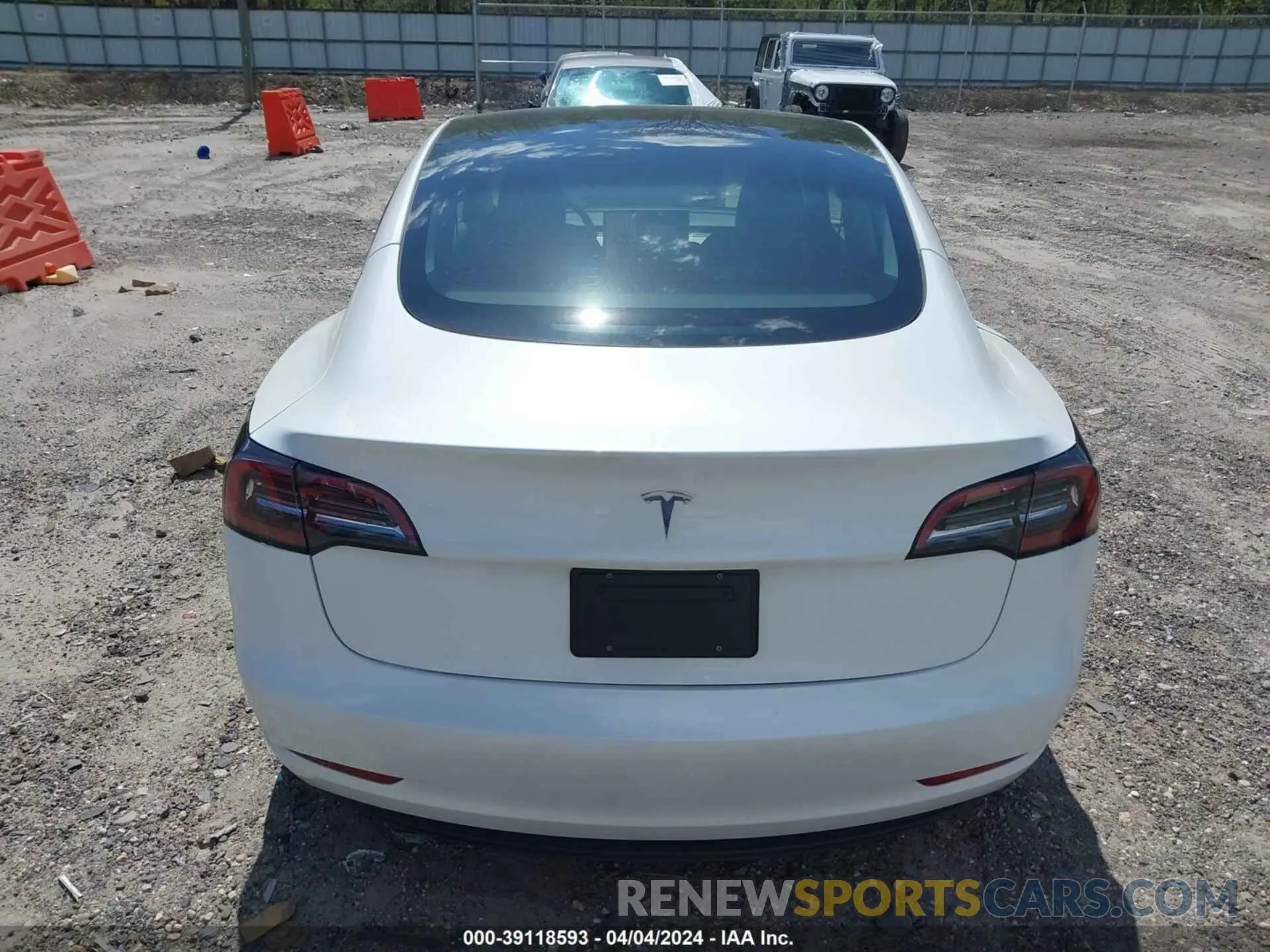 15 fotografías del automóvil dañado 5YJ3E1EA4PF599602 TESLA MODEL 3 2023