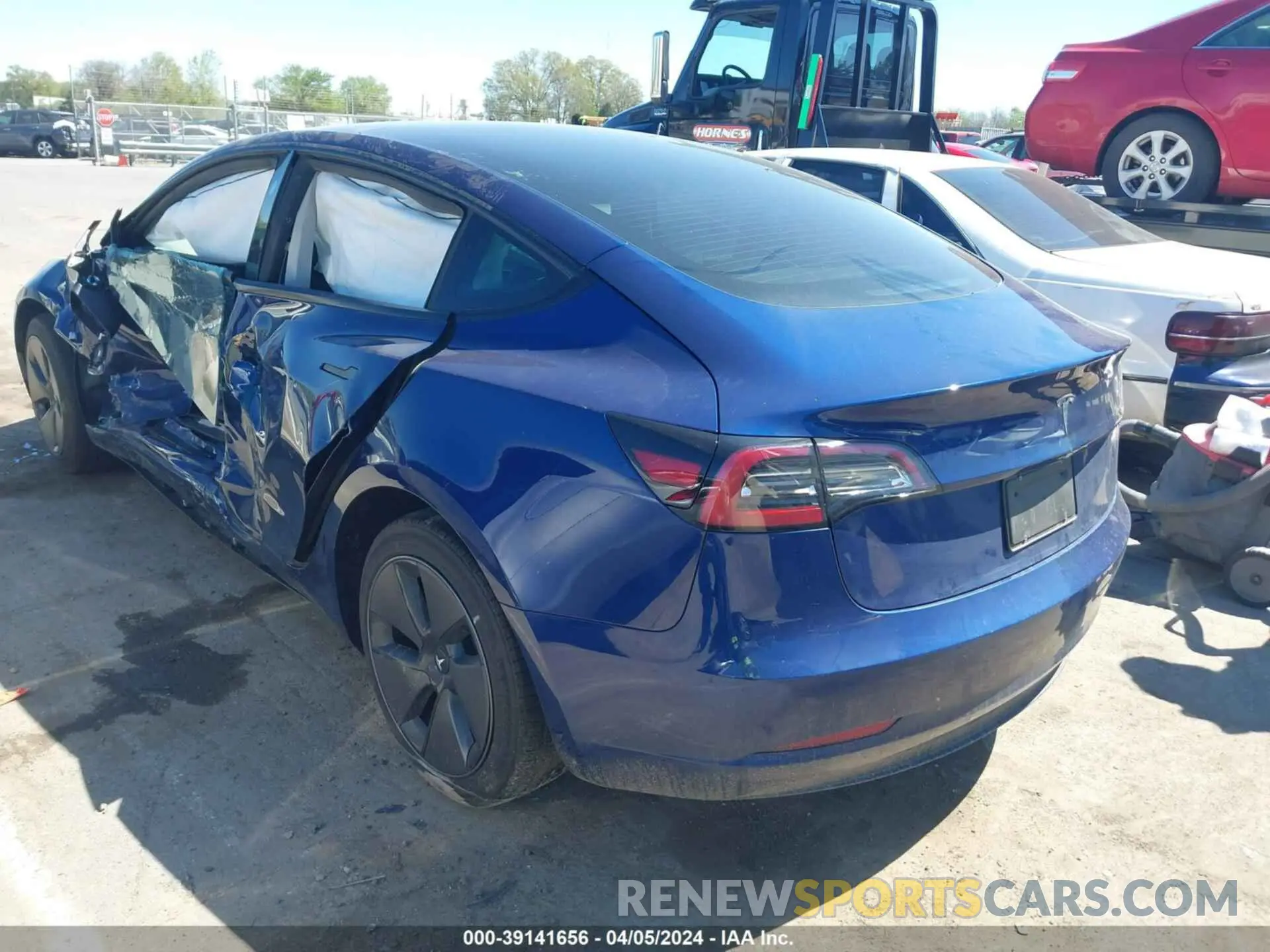 3 fotografías del automóvil dañado 5YJ3E1EA4PF603812 TESLA MODEL 3 2023