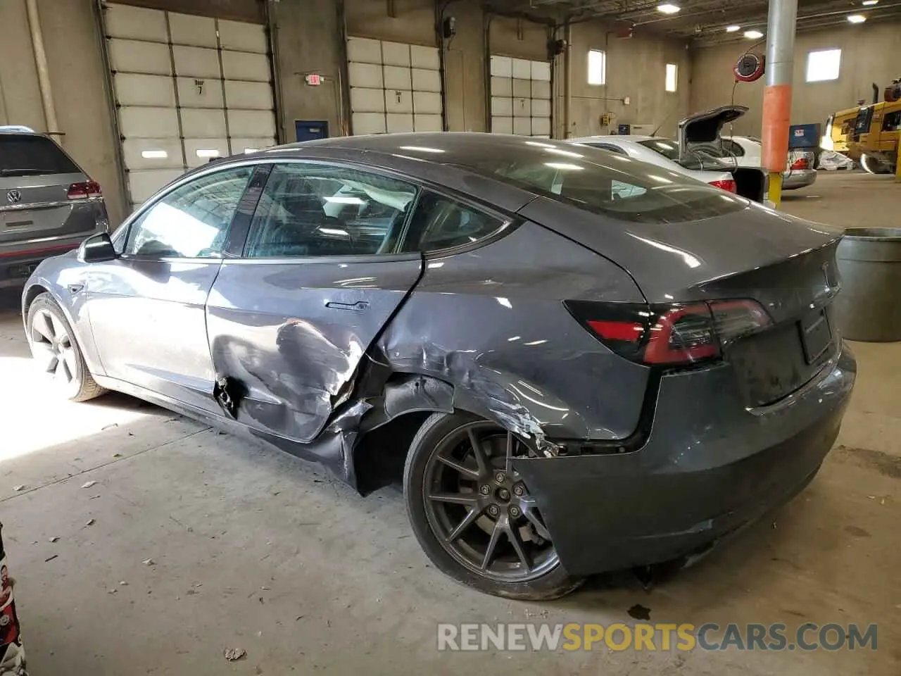 2 fotografías del automóvil dañado 5YJ3E1EA4PF625437 TESLA MODEL 3 2023