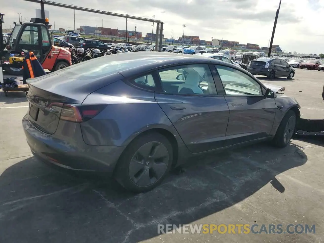 3 fotografías del automóvil dañado 5YJ3E1EA4PF630167 TESLA MODEL 3 2023