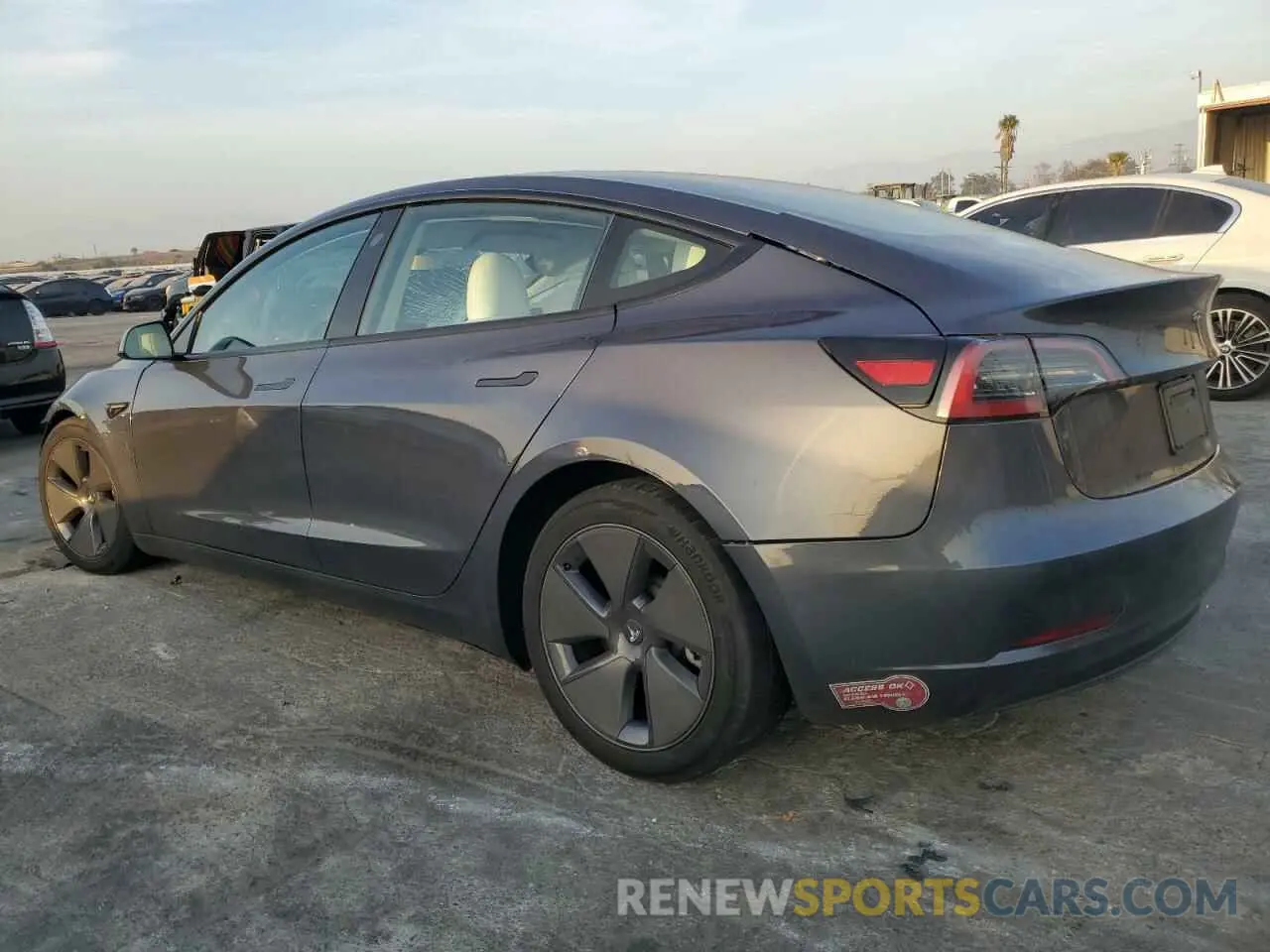 2 fotografías del automóvil dañado 5YJ3E1EA4PF645042 TESLA MODEL 3 2023