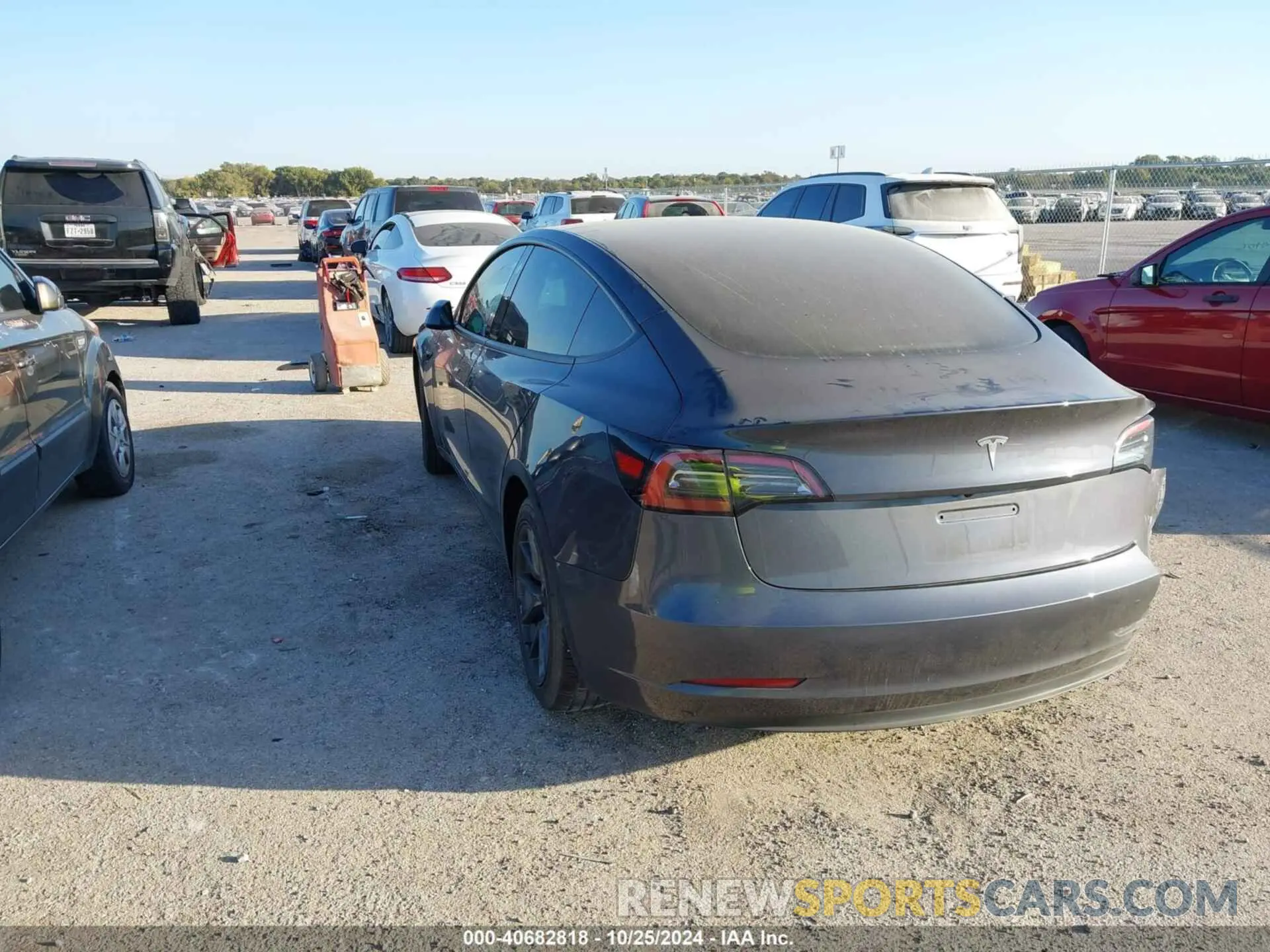 3 fotografías del automóvil dañado 5YJ3E1EA4PF649740 TESLA MODEL 3 2023