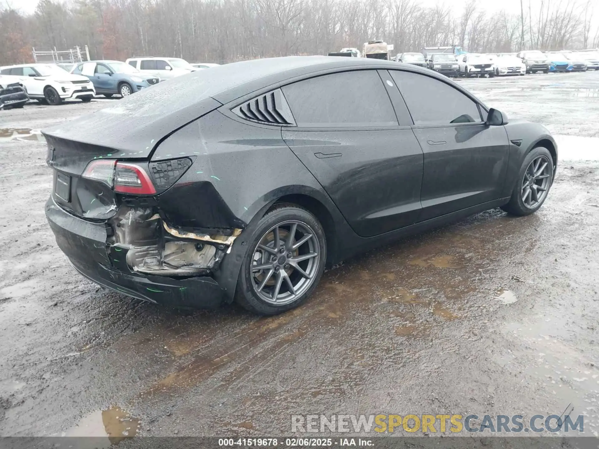 4 fotografías del automóvil dañado 5YJ3E1EA4PF678395 TESLA MODEL 3 2023
