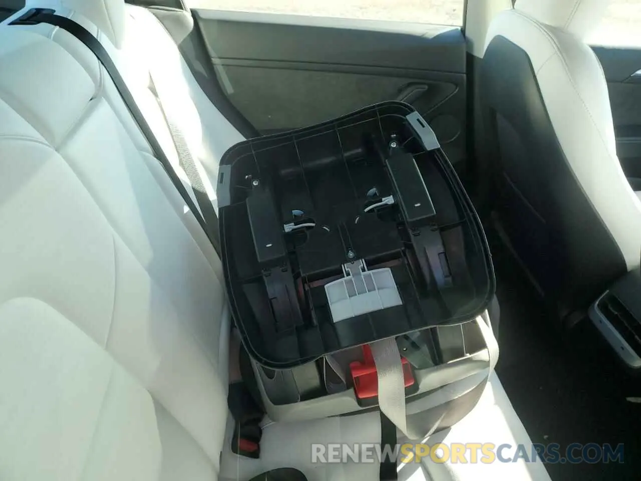 10 fotografías del automóvil dañado 5YJ3E1EA4PF680101 TESLA MODEL 3 2023