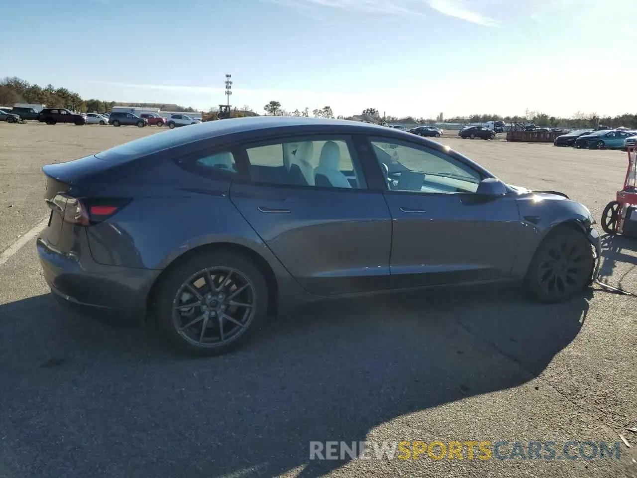 3 fotografías del automóvil dañado 5YJ3E1EA4PF680101 TESLA MODEL 3 2023