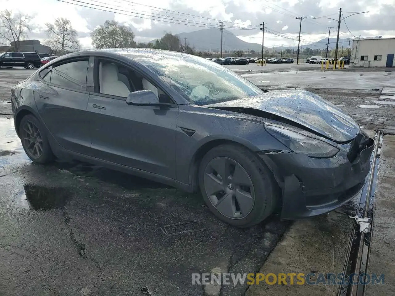 4 fotografías del automóvil dañado 5YJ3E1EA4PF687162 TESLA MODEL 3 2023
