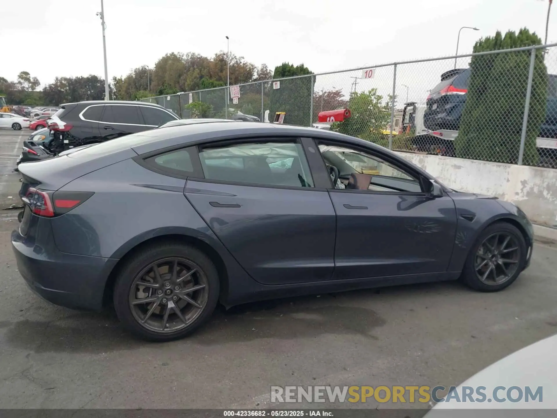 13 fotografías del automóvil dañado 5YJ3E1EA4PF705949 TESLA MODEL 3 2023