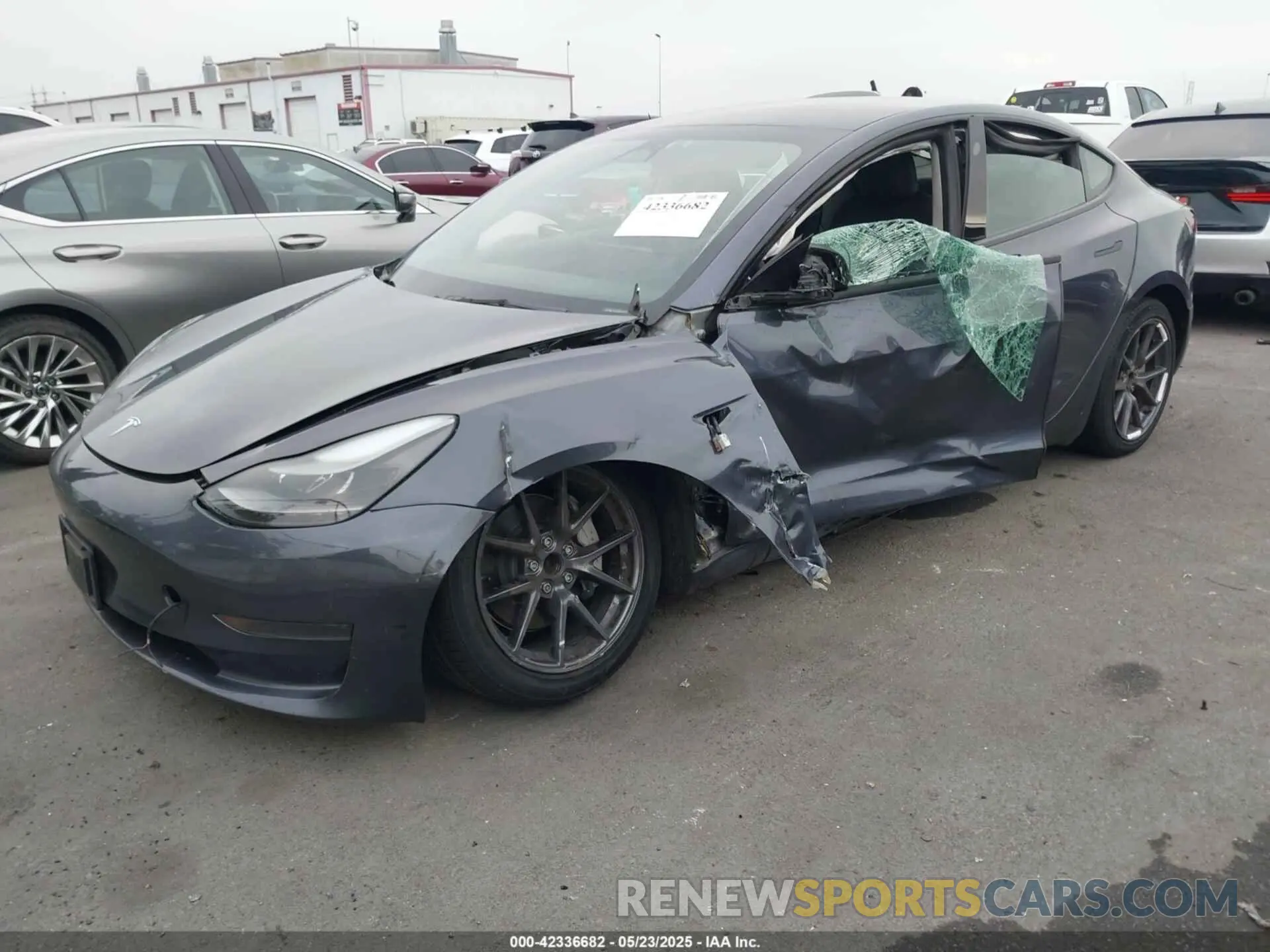 2 fotografías del automóvil dañado 5YJ3E1EA4PF705949 TESLA MODEL 3 2023