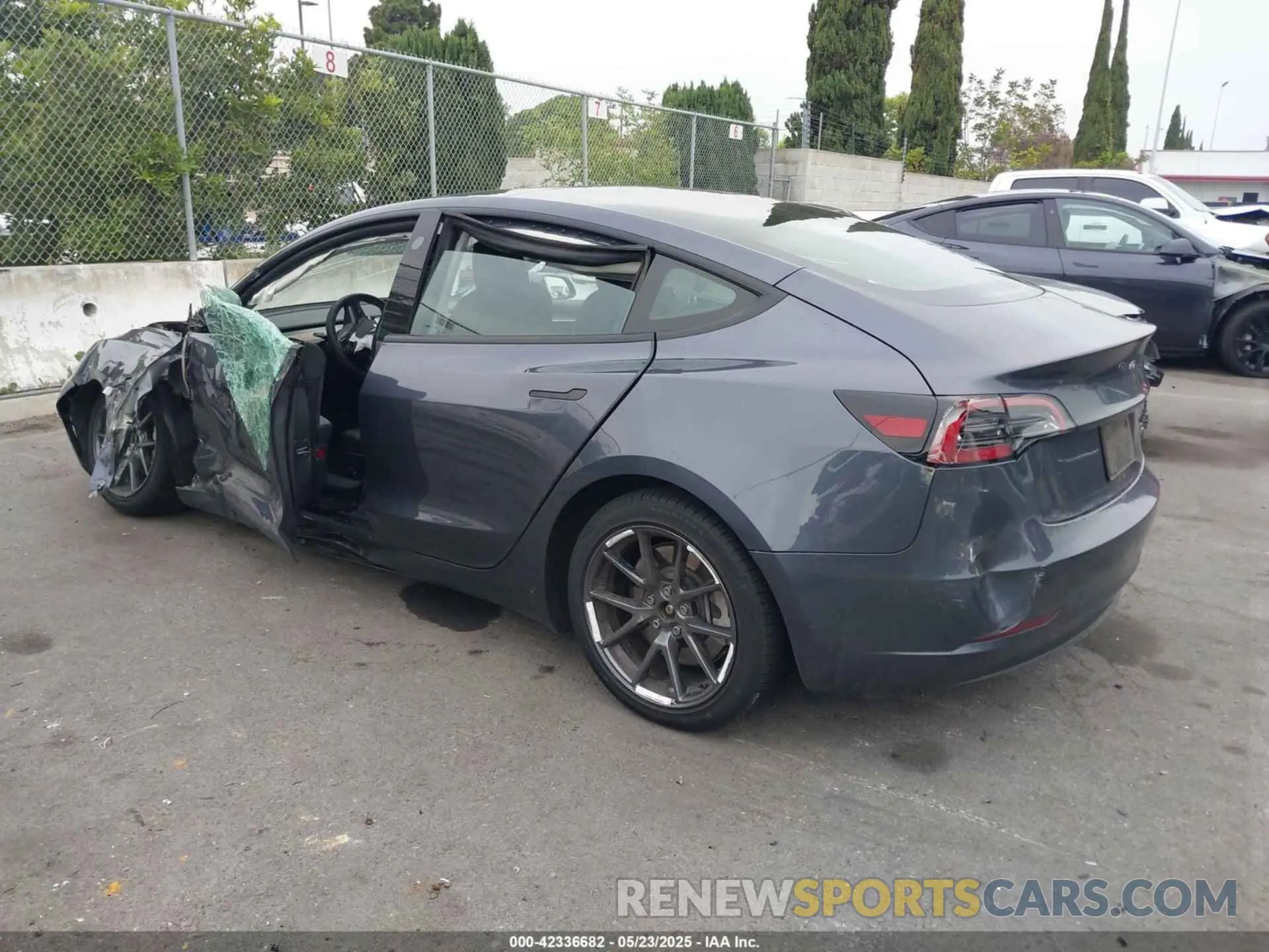 3 fotografías del automóvil dañado 5YJ3E1EA4PF705949 TESLA MODEL 3 2023