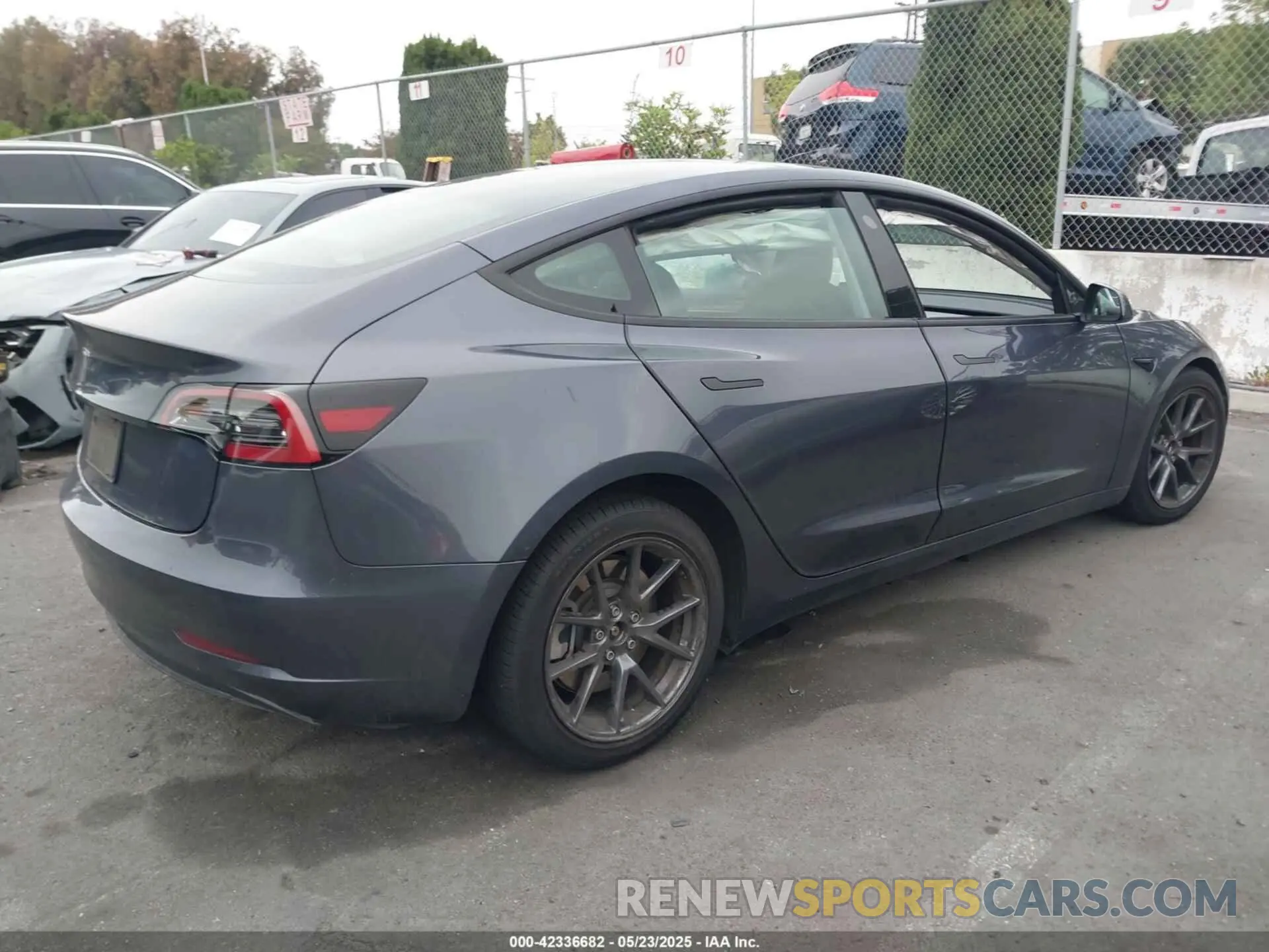 4 fotografías del automóvil dañado 5YJ3E1EA4PF705949 TESLA MODEL 3 2023
