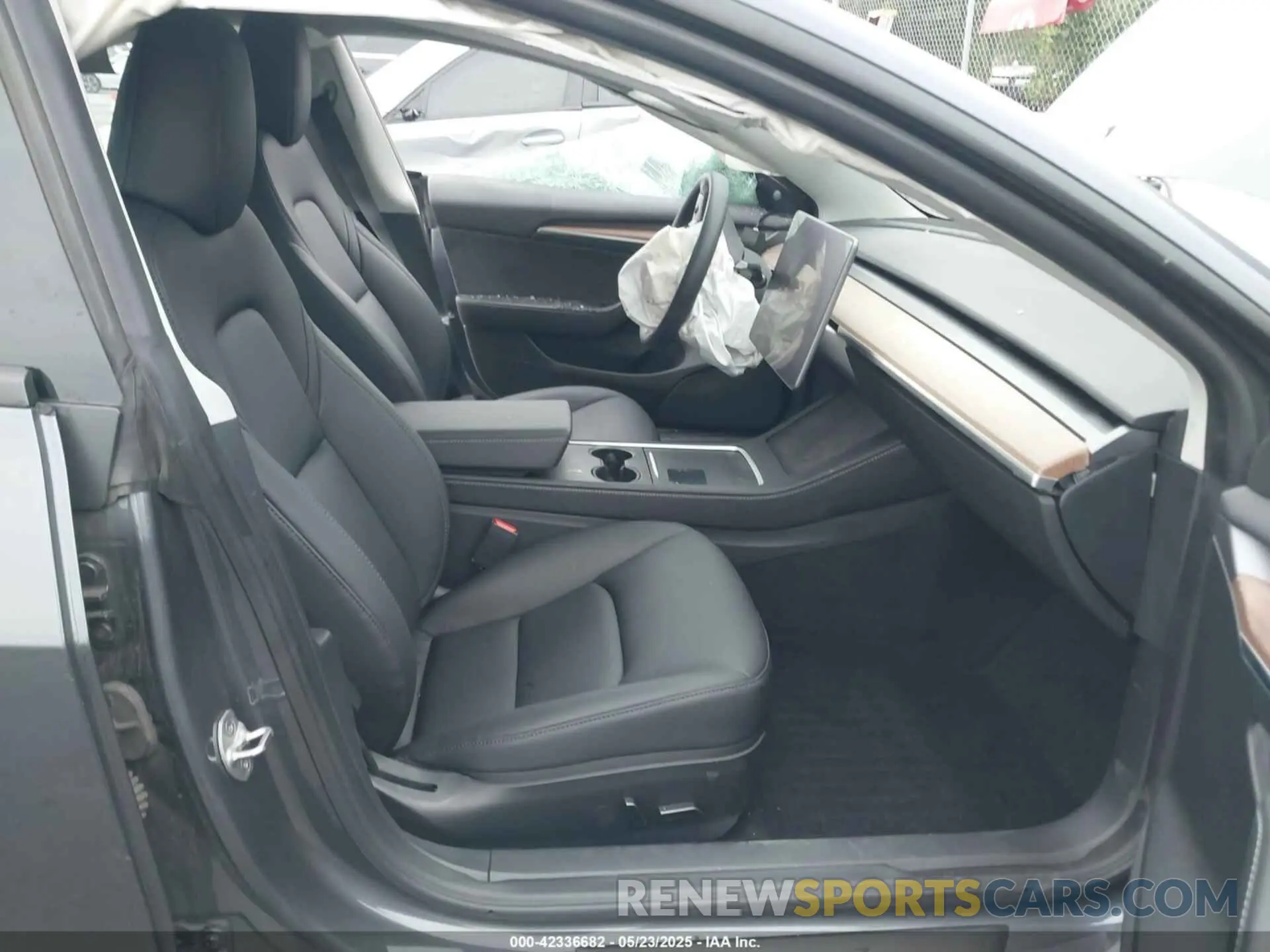 5 fotografías del automóvil dañado 5YJ3E1EA4PF705949 TESLA MODEL 3 2023