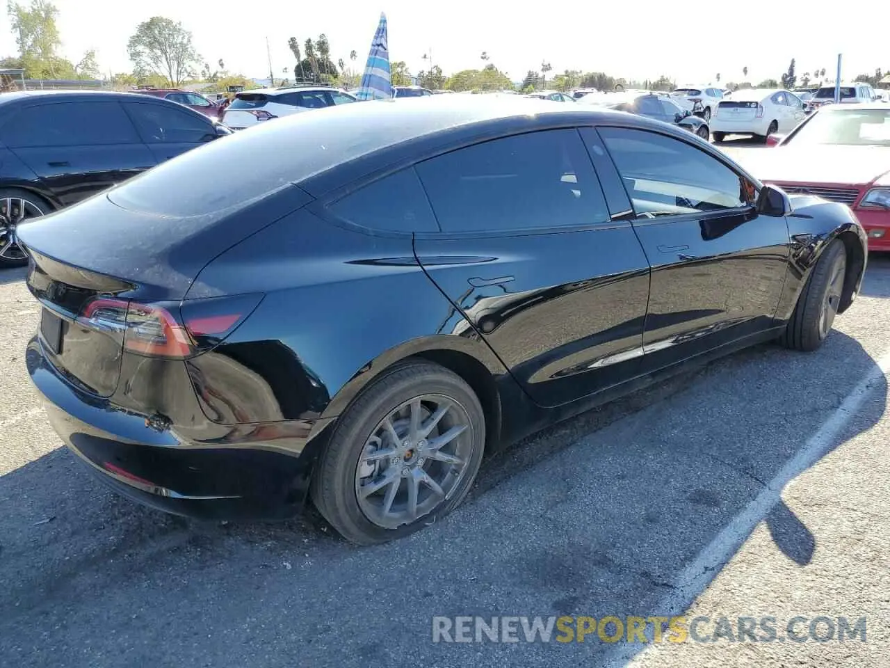 3 fotografías del automóvil dañado 5YJ3E1EA4PF706521 TESLA MODEL 3 2023