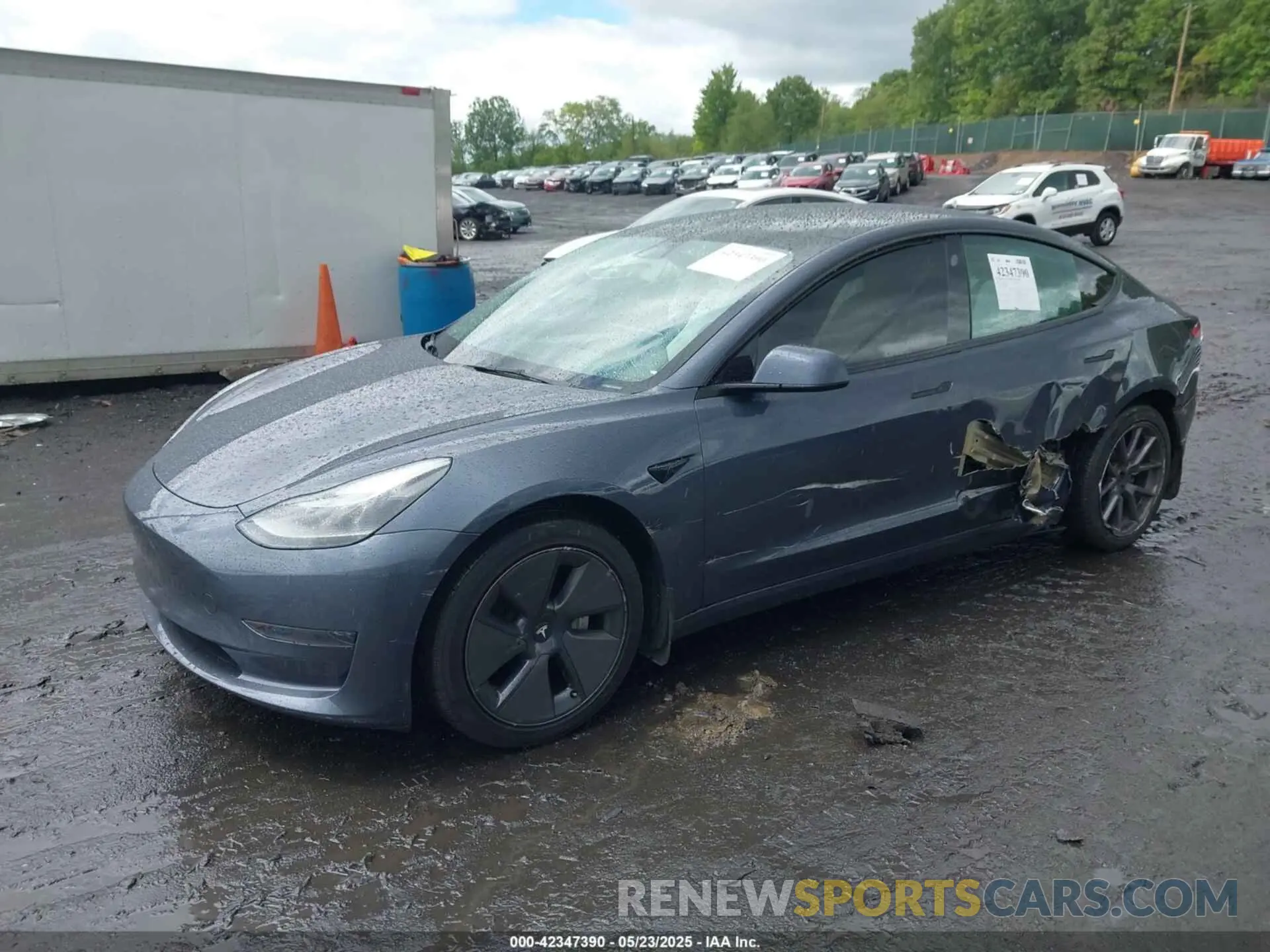 2 fotografías del automóvil dañado 5YJ3E1EA5PF384620 TESLA MODEL 3 2023
