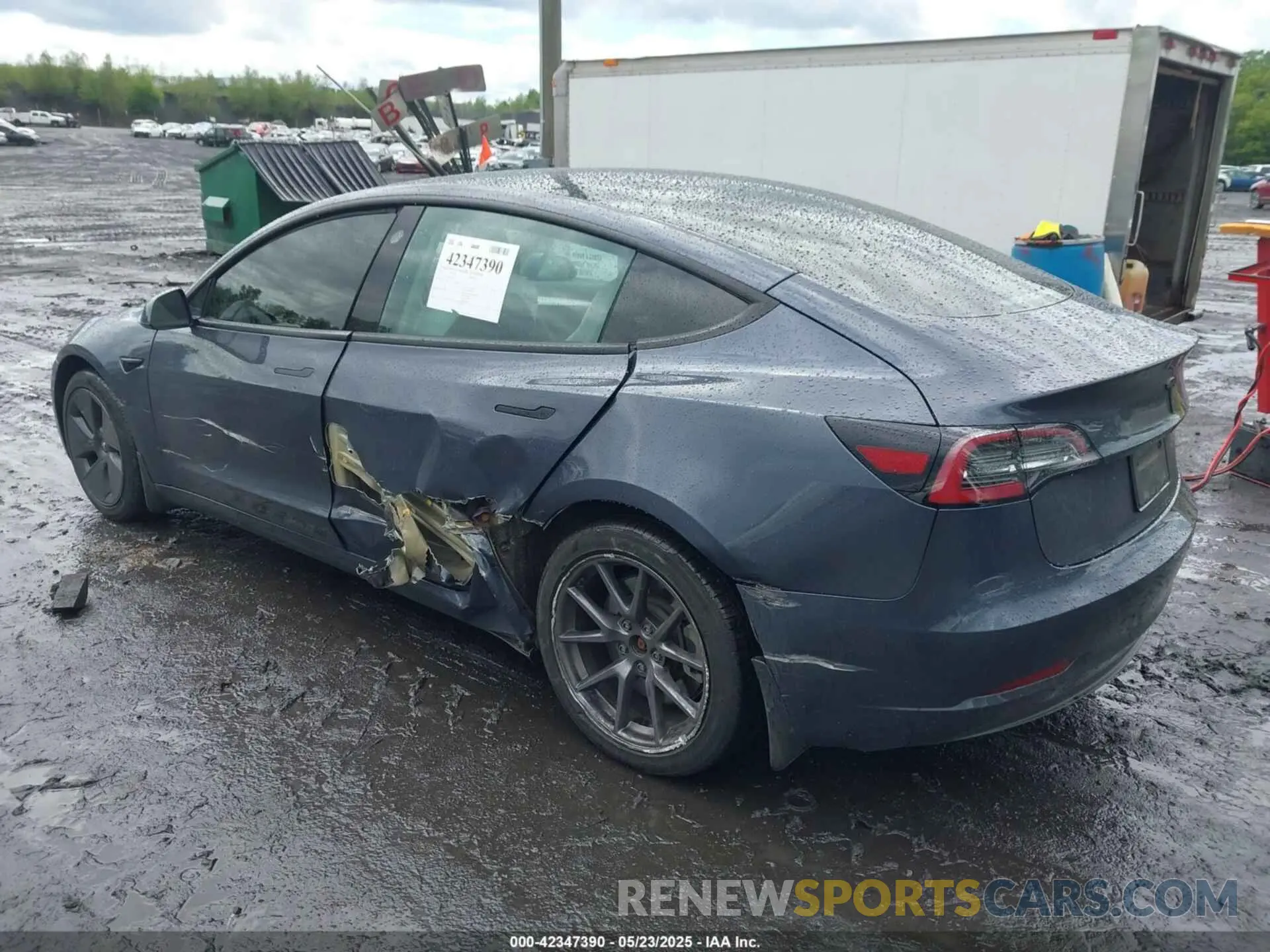 3 fotografías del automóvil dañado 5YJ3E1EA5PF384620 TESLA MODEL 3 2023