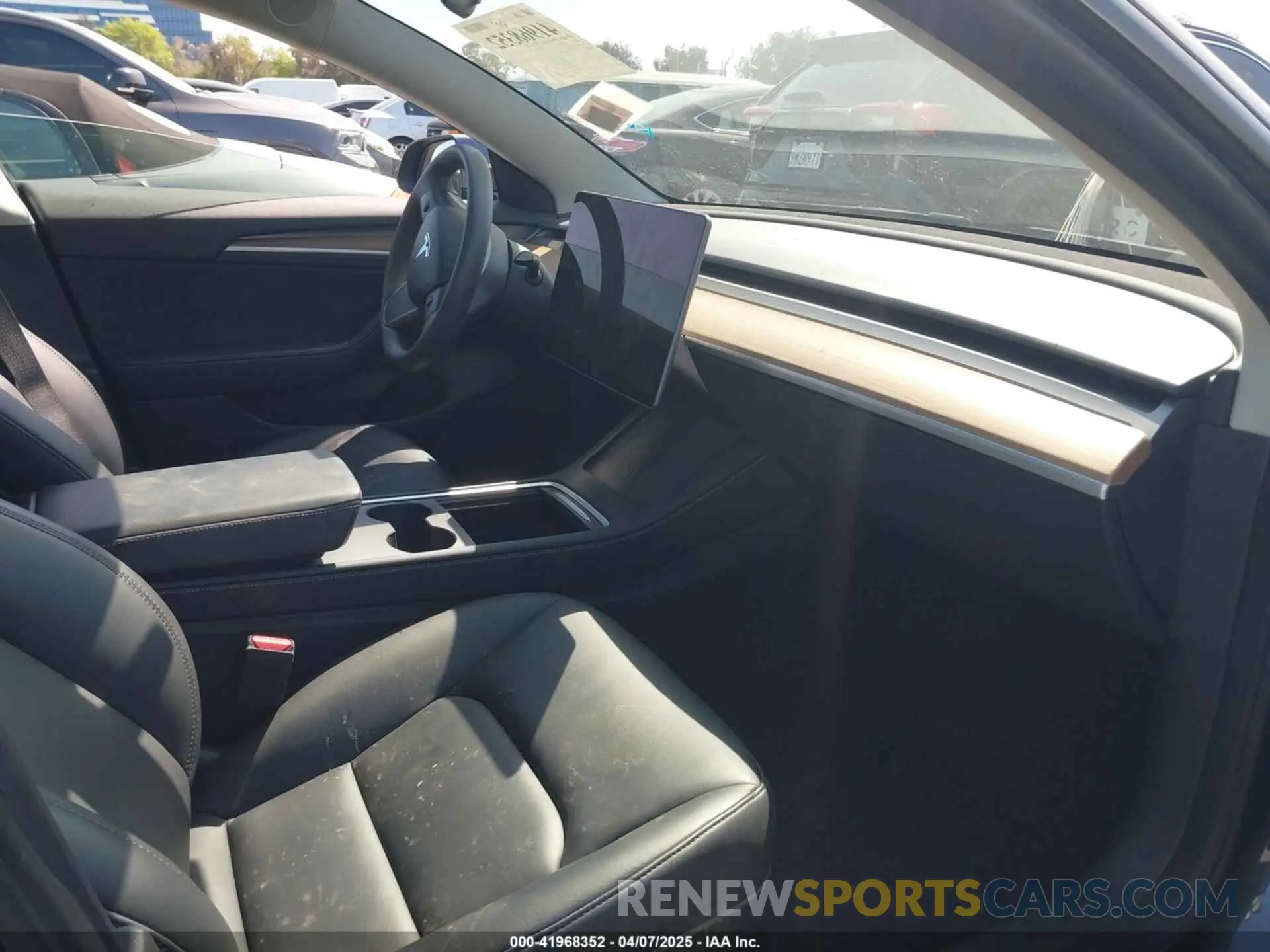 5 fotografías del automóvil dañado 5YJ3E1EA5PF401299 TESLA MODEL 3 2023