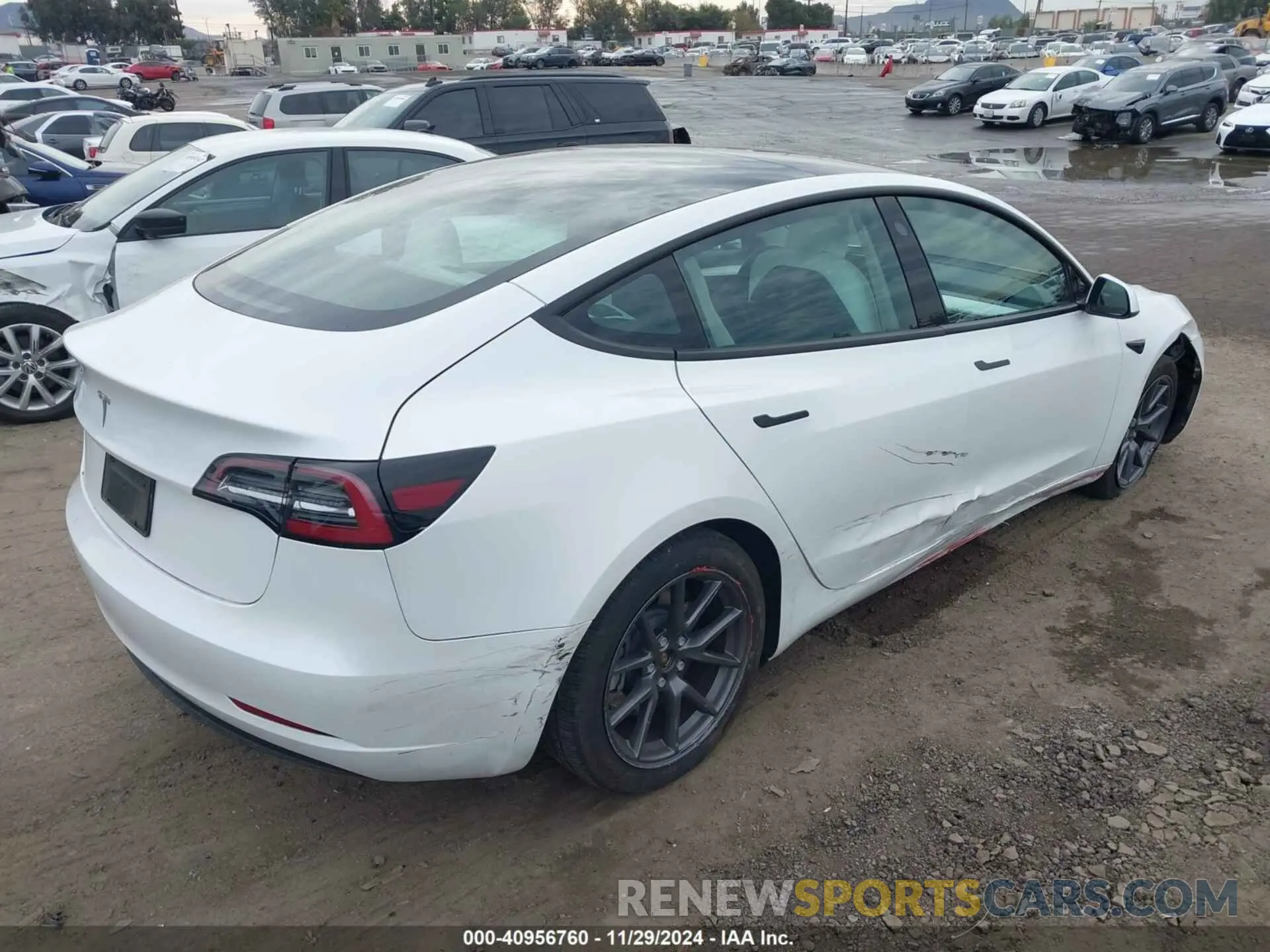 4 fotografías del automóvil dañado 5YJ3E1EA5PF426798 TESLA MODEL 3 2023