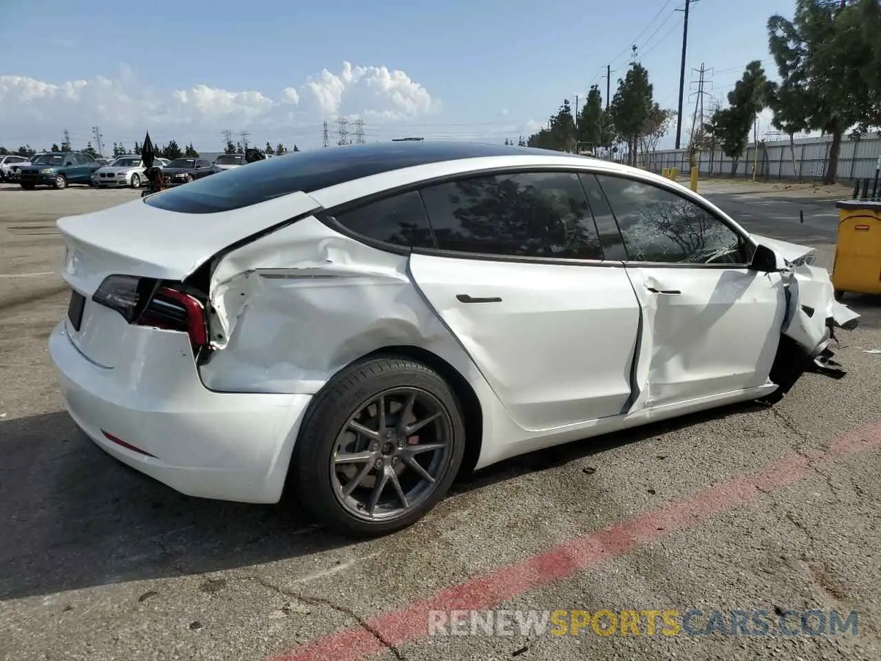 3 fotografías del automóvil dañado 5YJ3E1EA5PF486726 TESLA MODEL 3 2023