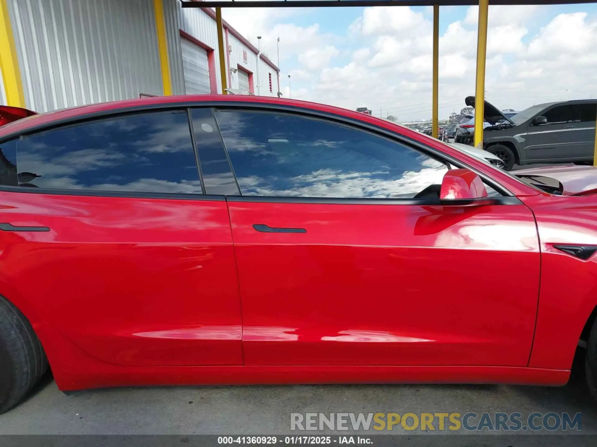 13 fotografías del automóvil dañado 5YJ3E1EA5PF488122 TESLA MODEL 3 2023