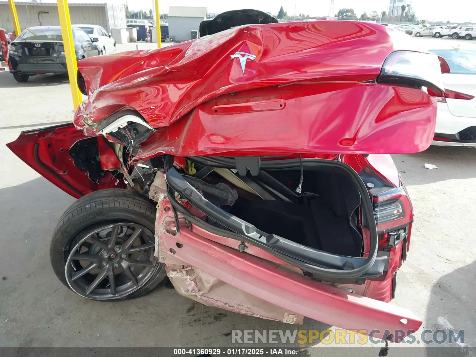 16 fotografías del automóvil dañado 5YJ3E1EA5PF488122 TESLA MODEL 3 2023