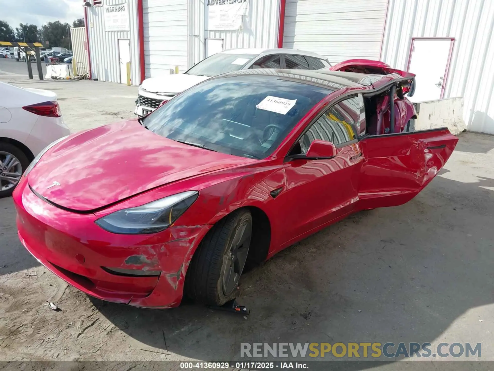 2 fotografías del automóvil dañado 5YJ3E1EA5PF488122 TESLA MODEL 3 2023