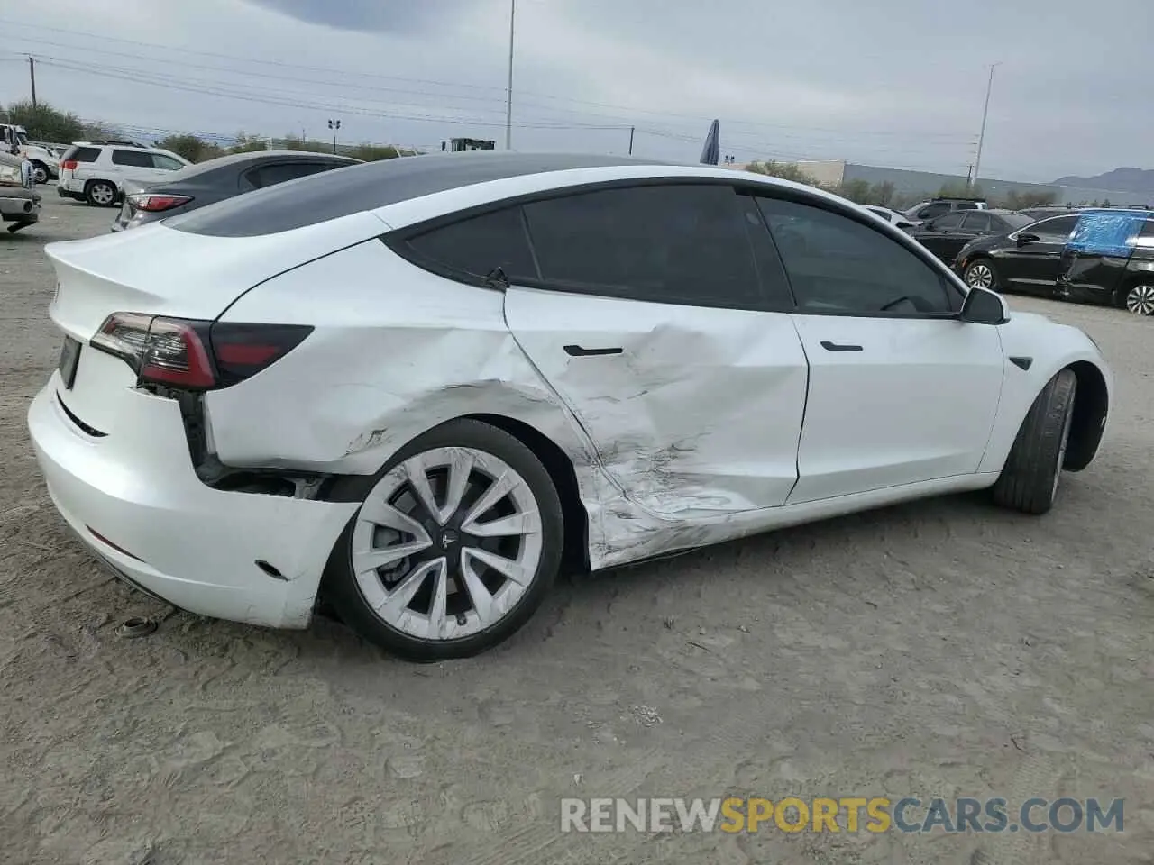 3 fotografías del automóvil dañado 5YJ3E1EA5PF488895 TESLA MODEL 3 2023