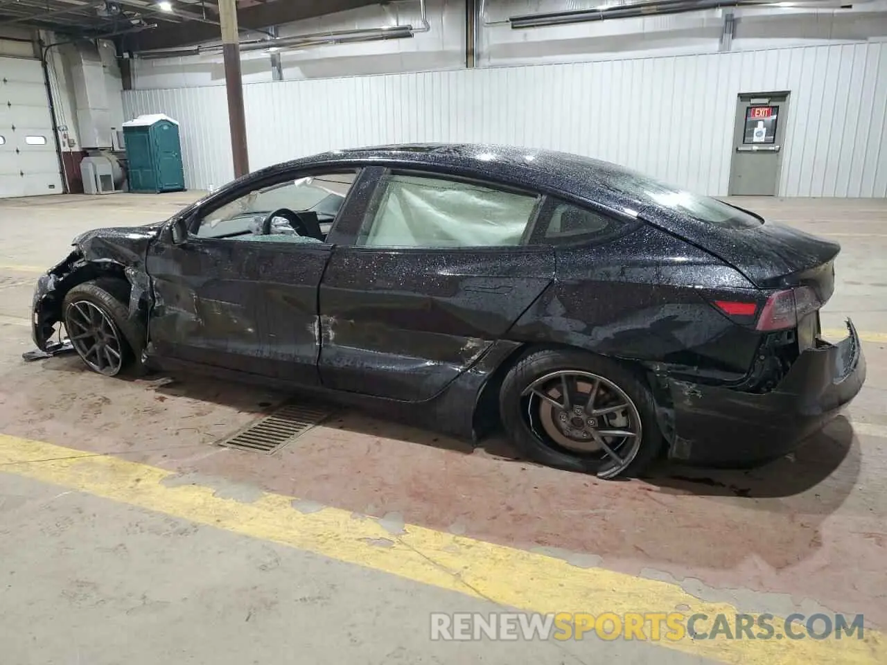 2 fotografías del automóvil dañado 5YJ3E1EA5PF500673 TESLA MODEL 3 2023