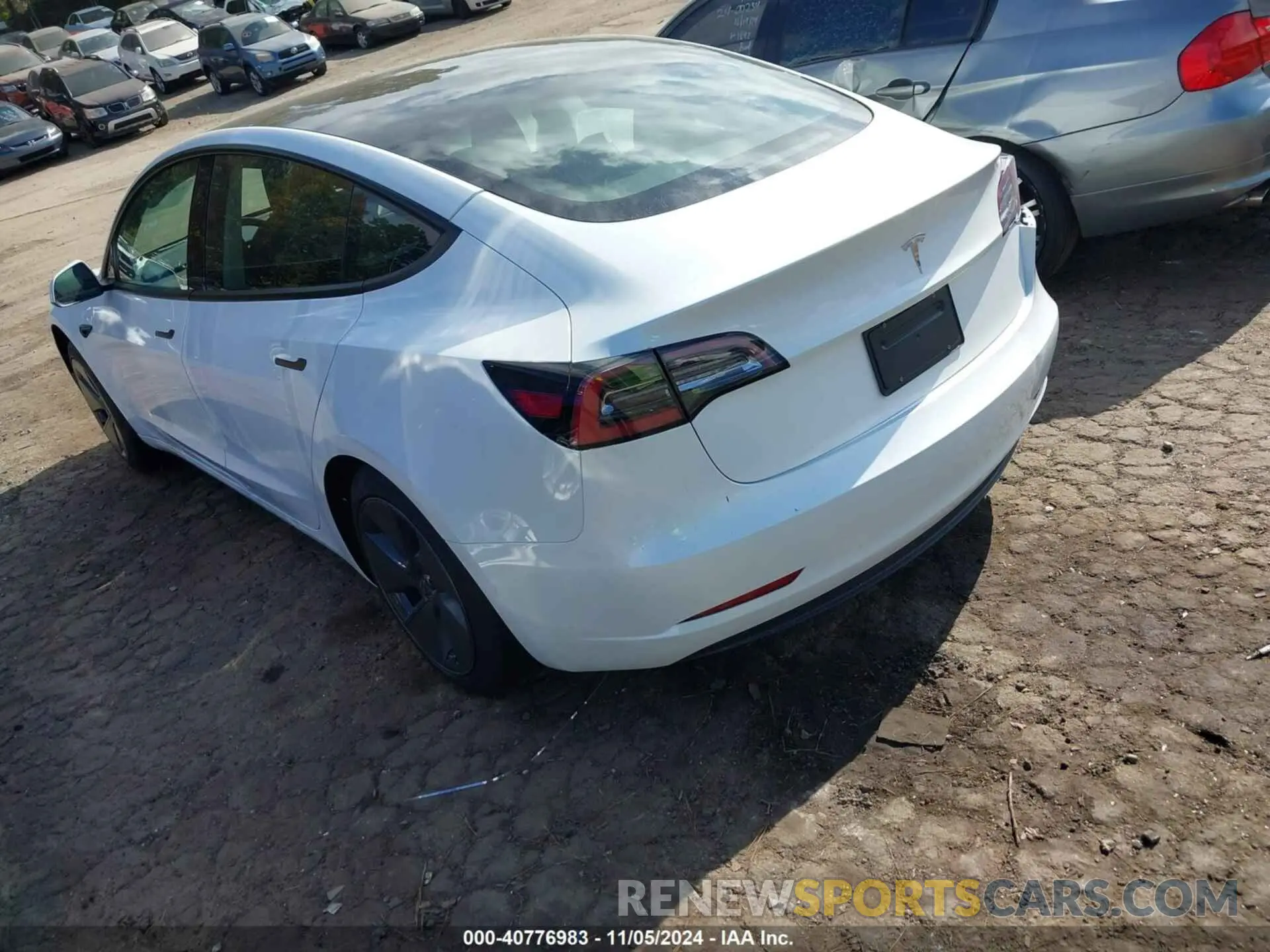3 fotografías del automóvil dañado 5YJ3E1EA5PF546696 TESLA MODEL 3 2023
