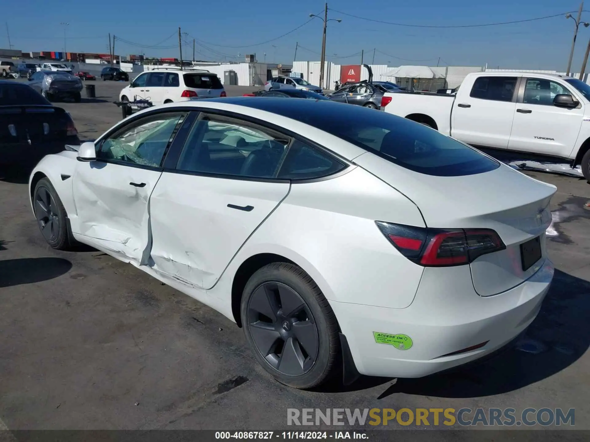 3 fotografías del automóvil dañado 5YJ3E1EA5PF548027 TESLA MODEL 3 2023
