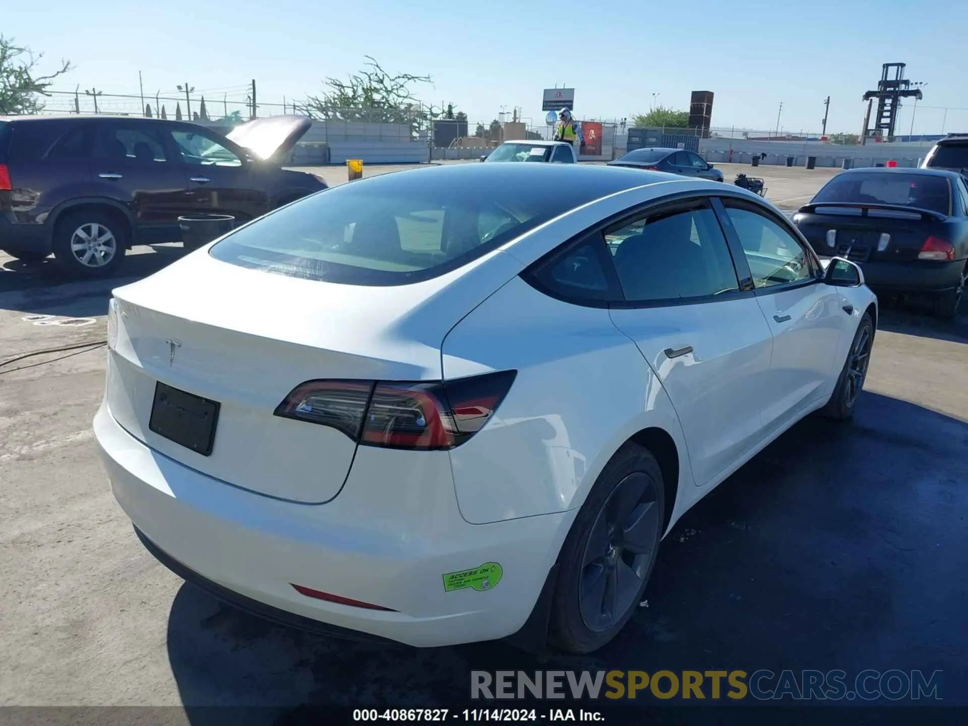 4 fotografías del automóvil dañado 5YJ3E1EA5PF548027 TESLA MODEL 3 2023